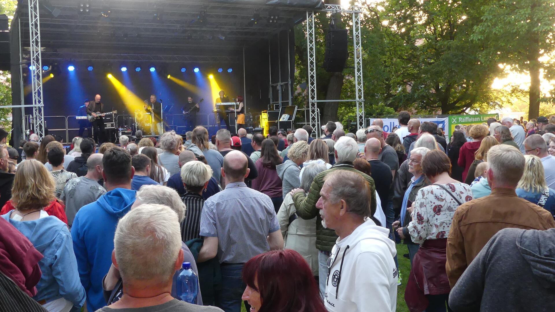 Alle zwei Jahre wird der Loxstedter Gertrudenpark zum Festival-Gelände: Am 8. Juni findet wieder das Open-Air-Festival „LoxRock“ statt.