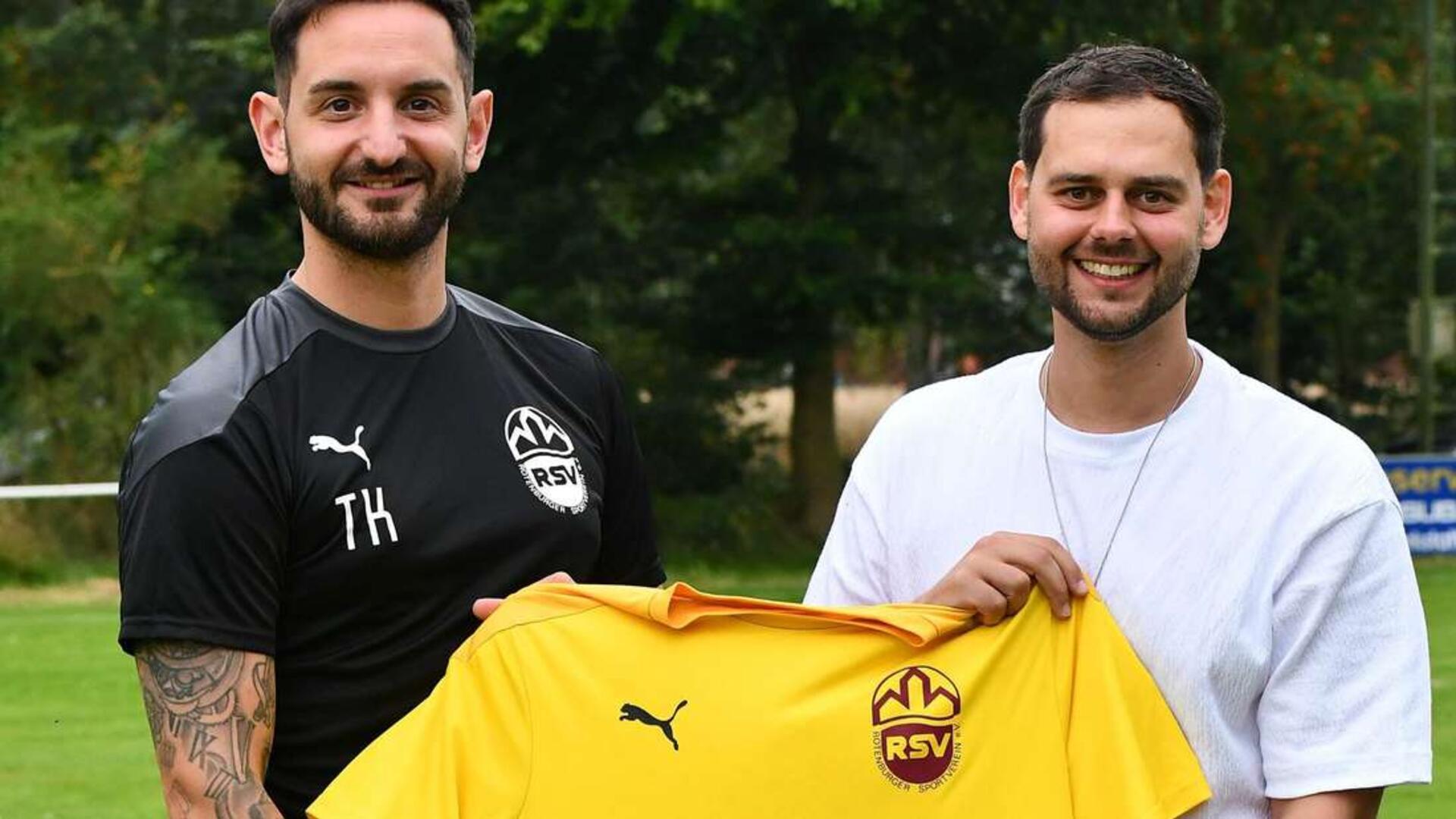 Als Spieler waren sie gemeinsam schon für den RSV und den Bremervörder SC unterwegs, jetzt lotste Co-Trainer Timo Kanigowski (l.) seinen Kumpel Sercan Durmaz zurück an die Wümme.