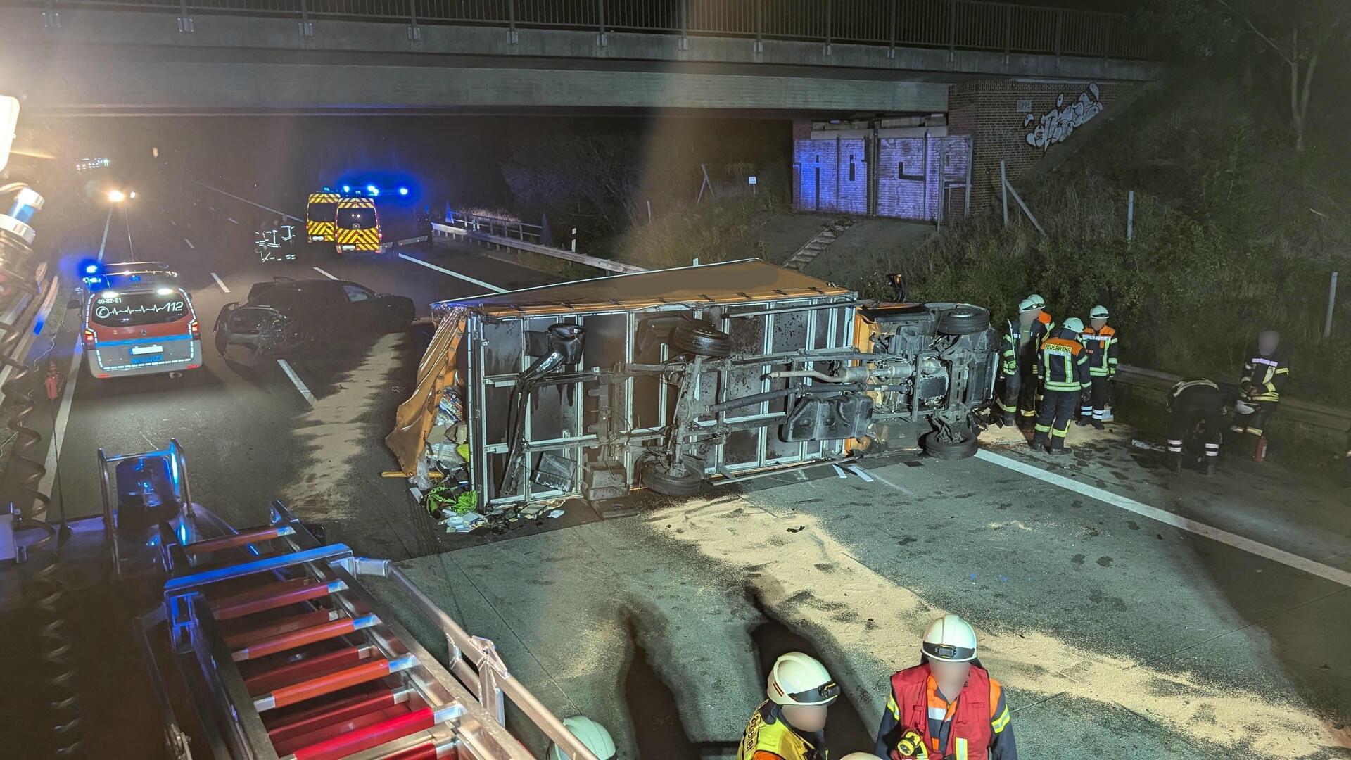 Am Mittwochabend kam es auf der A1 zwischen Bockel und Stuckenborstel zu einem Unfall. Dabei wurden mehrere Menschen verletzt.