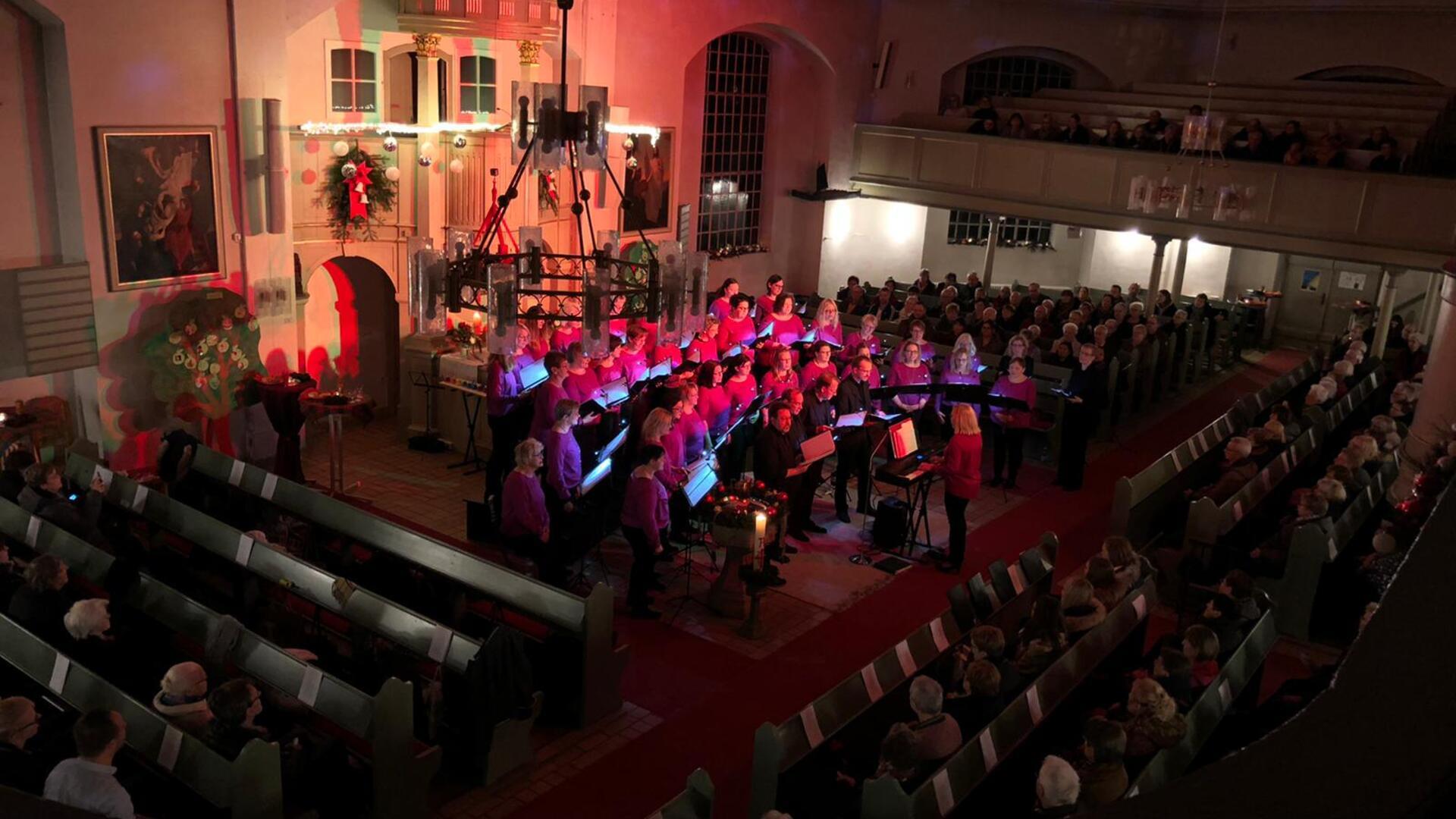 Am dritten Adventssonntag lädt  CHORios Gnarrenburg zum Mitsingen ein.