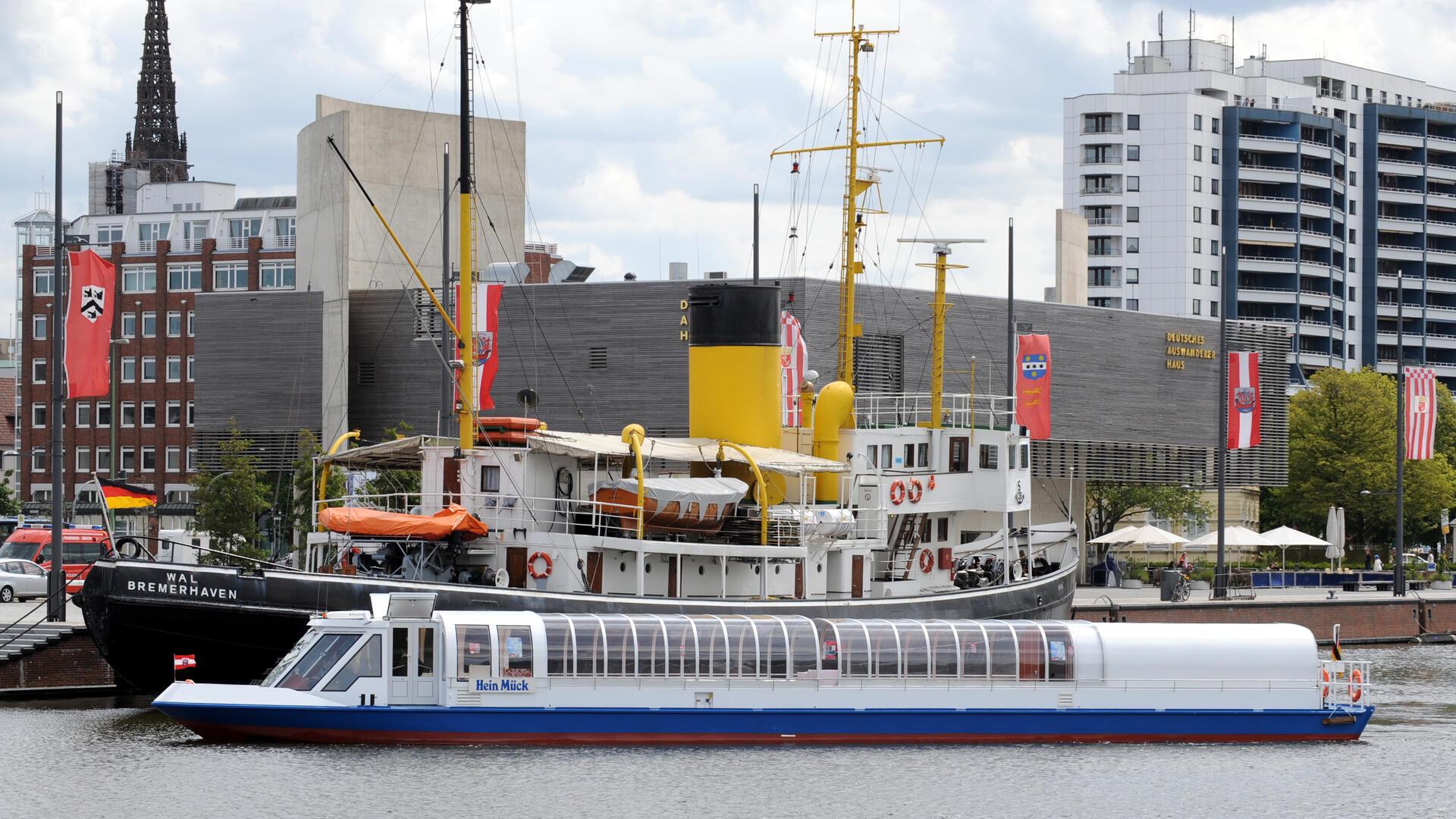 Auf dem Fahrgastschiff „Hein Mück“ ist am Montag ein Feuer ausgebrochen.