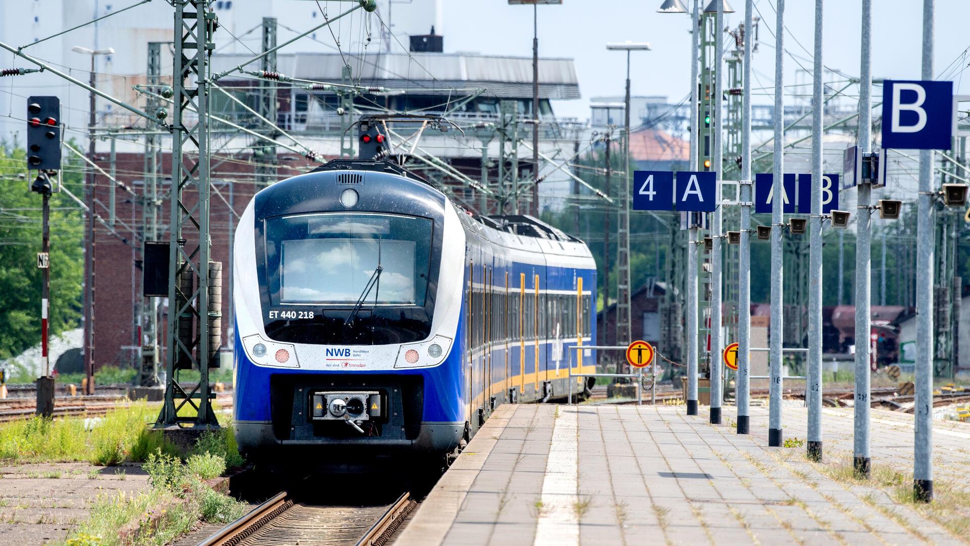 Zug Bahnhof