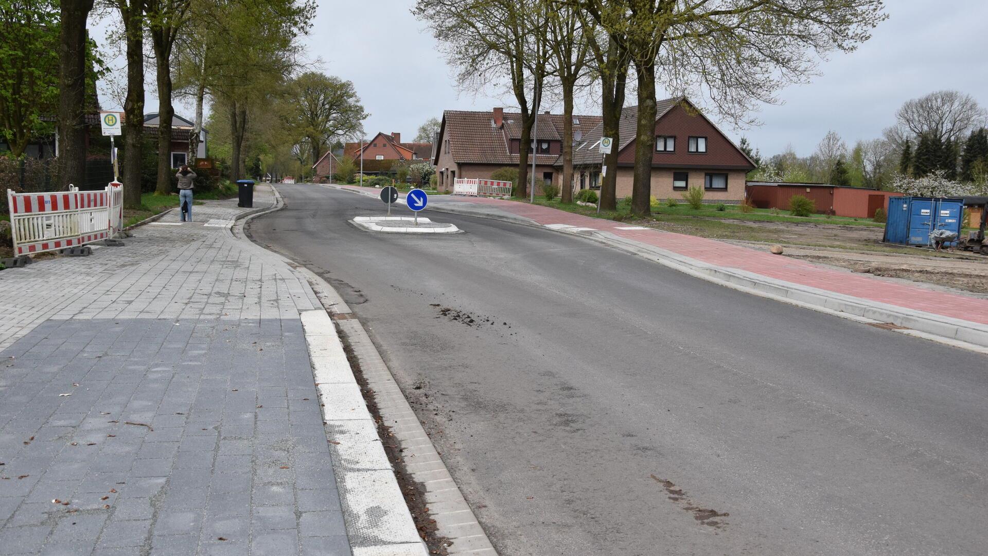 Auf der für den Durchgangsverkehr gesperrten Ortsdurchfahrt in Rhadereistedt soll am 16. Juni ein Straßenflohmarkt stattfinden.