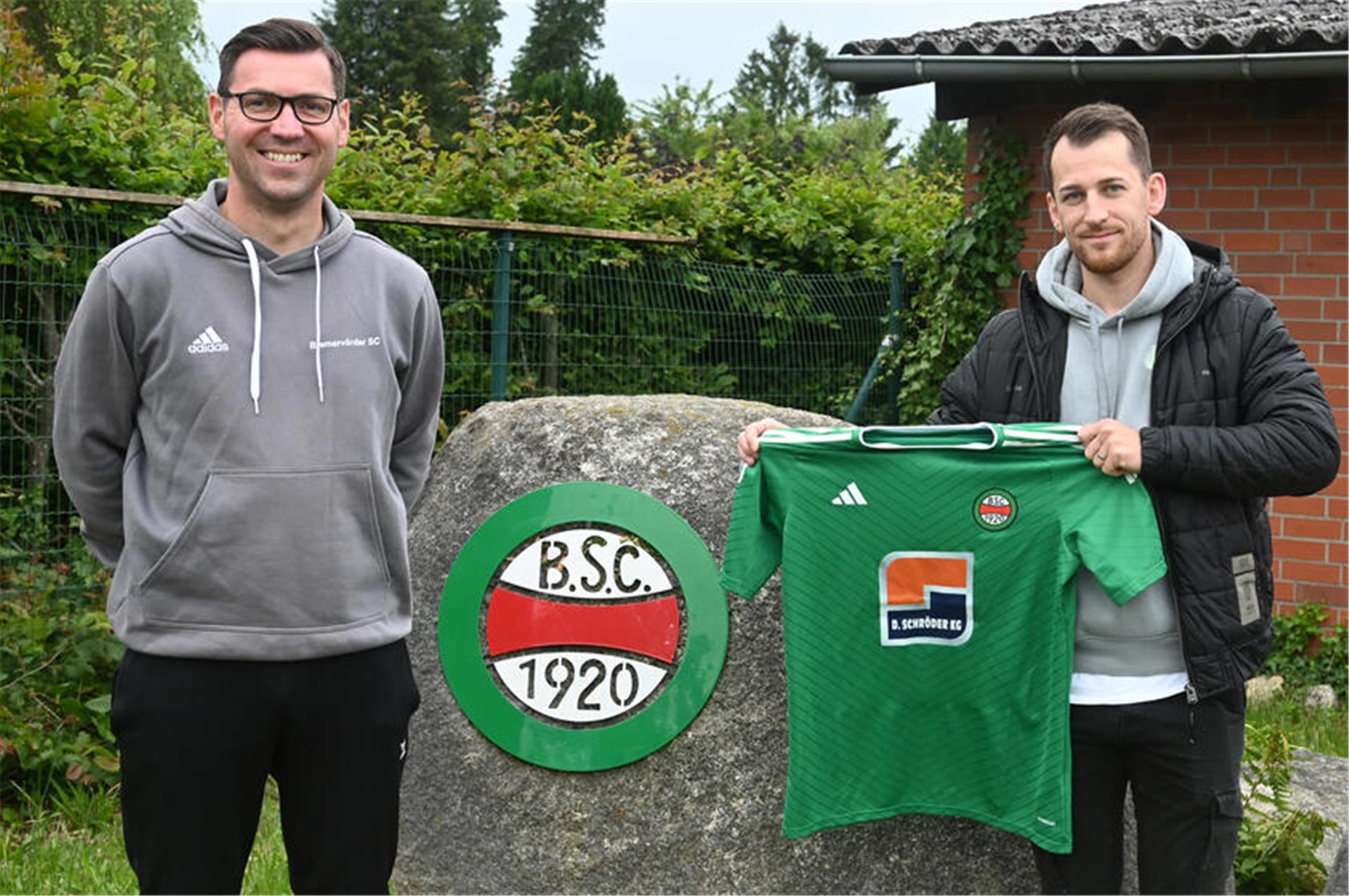 BSC-Trainer Tobias Wilkens freut sich, dass Dominik Willkomm sein Team in der Bezirksliga verstärkt.