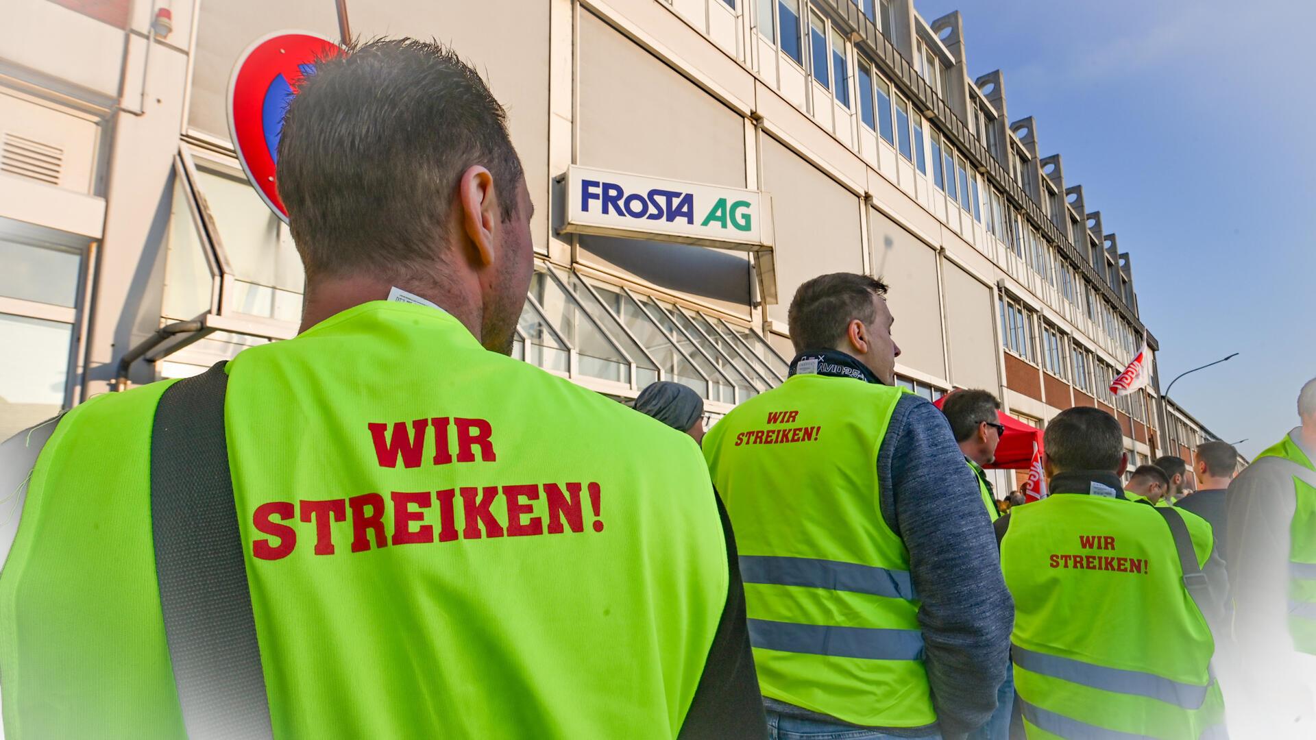 Bei dem Tiefkühlkosthersteller Frosta in Bremerhaven gibt es in der Frühschicht von 6 bis 8 Uhr einen Warnstreik. Die Gewerkschaft Nahrung-Genuss-Gaststätten (NGG) fordert unter anderem eine 12-prozentige Lohnerhöhung bei einer Laufzeit von 12 Monaten.