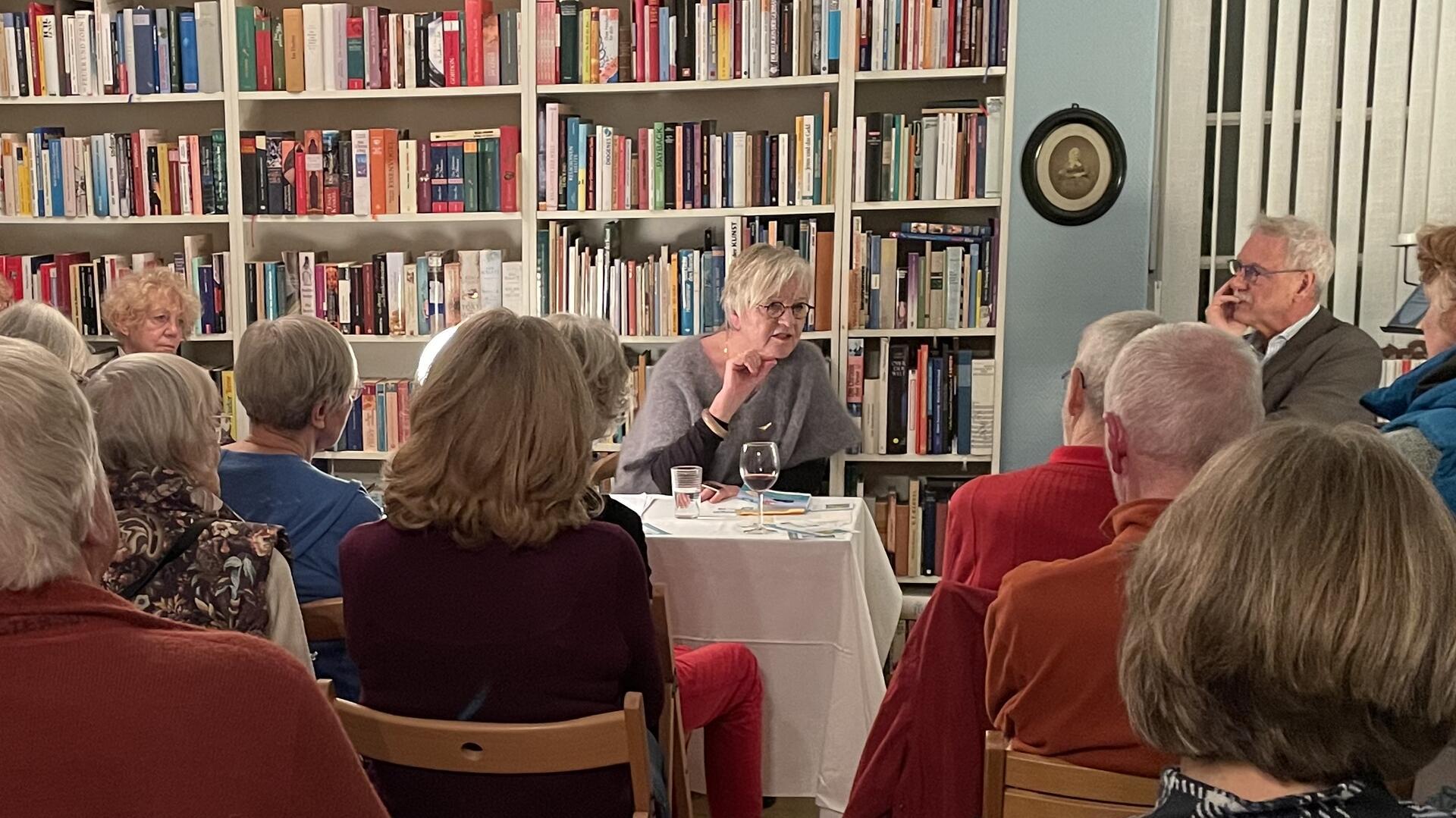 Bei der Lesung von Autorin Ingrid Hametner zum Thema Demenz in der Leselust in Beverstedt war das Interesse groß.  