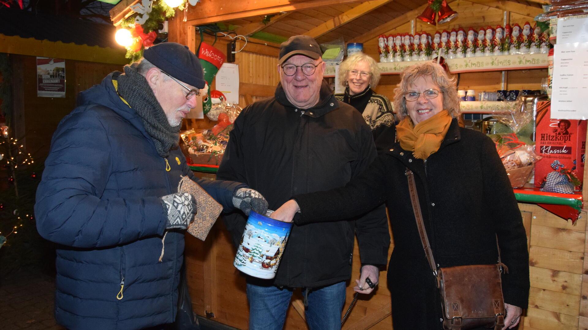 Weihnachtsbude des Mühlenschutzvereins.