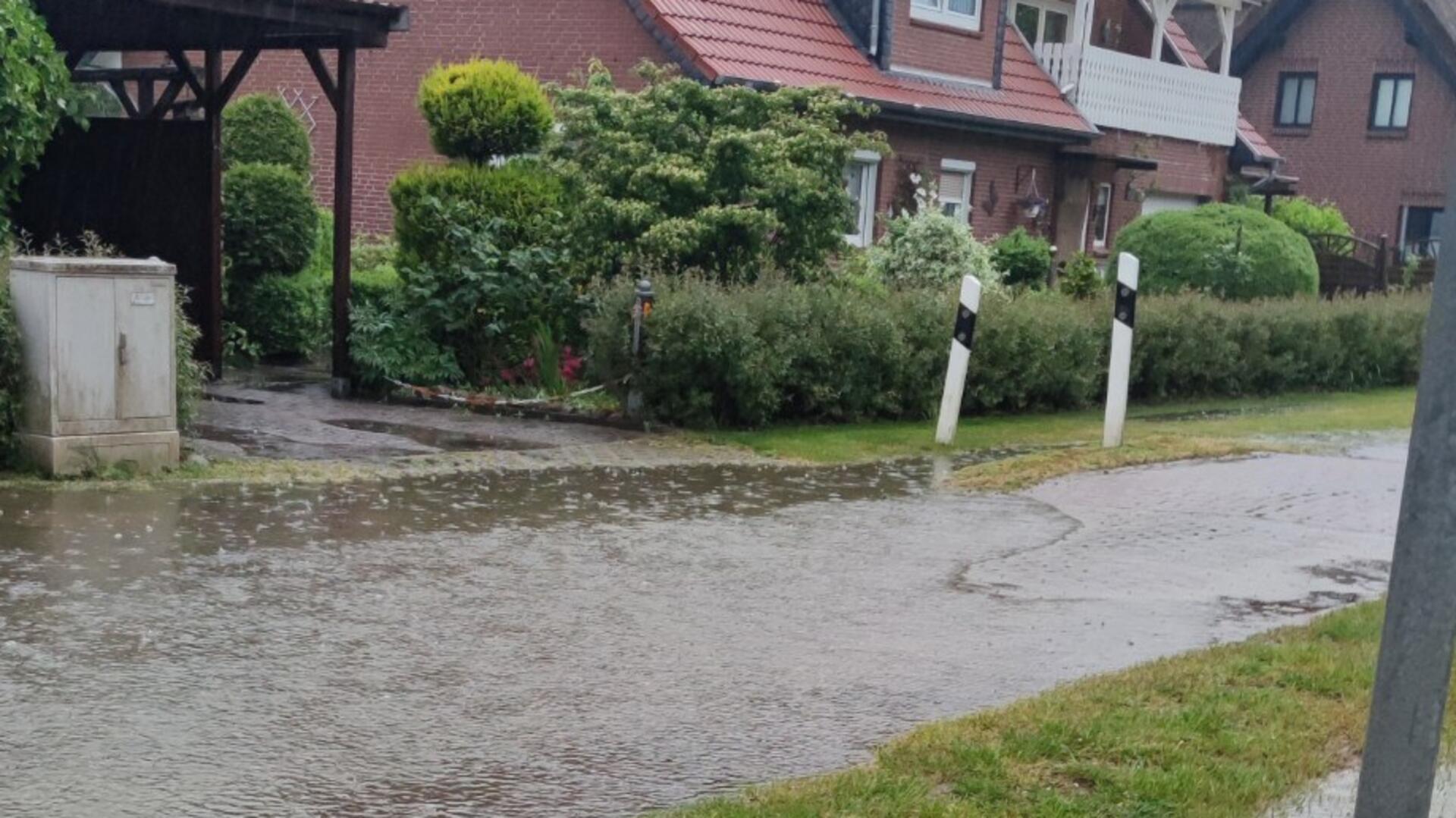 Bei Starkregen steht die Ostlandstraße in Hagen sofort unter Wasser. 
