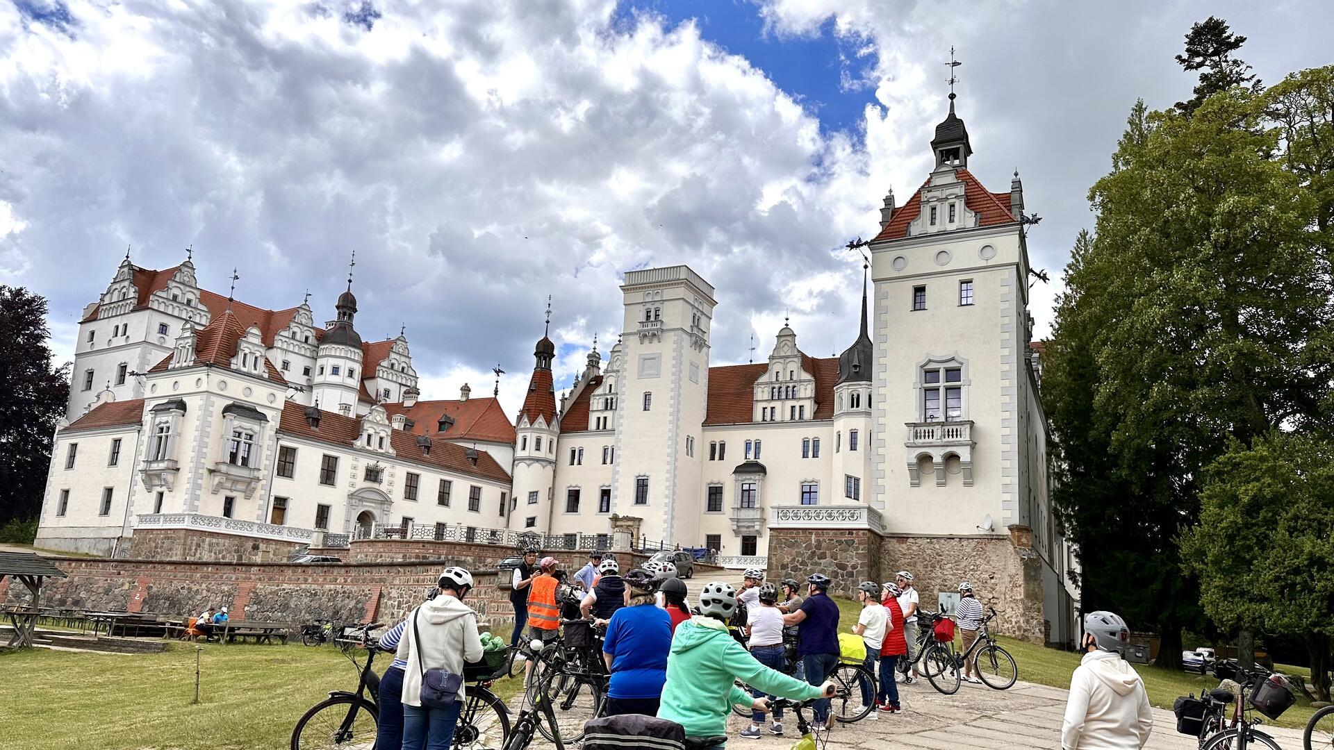 Das Foto zeigt Schloss Boitzenburg.