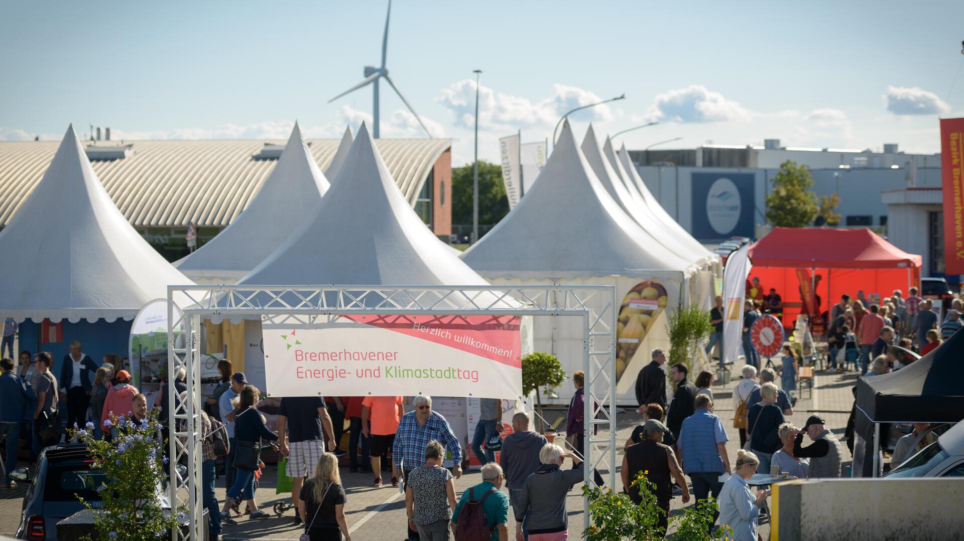 Beim Bremerhavener Energie- und Klimastadttag werden den Besuchern viele Informationen geboten.