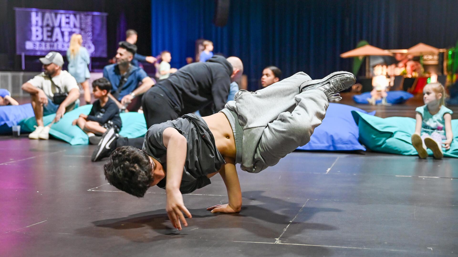 Beim „Haven Beatz“ gab es auch Breakdance für Kids in der Bremerhavener Stadthalle.