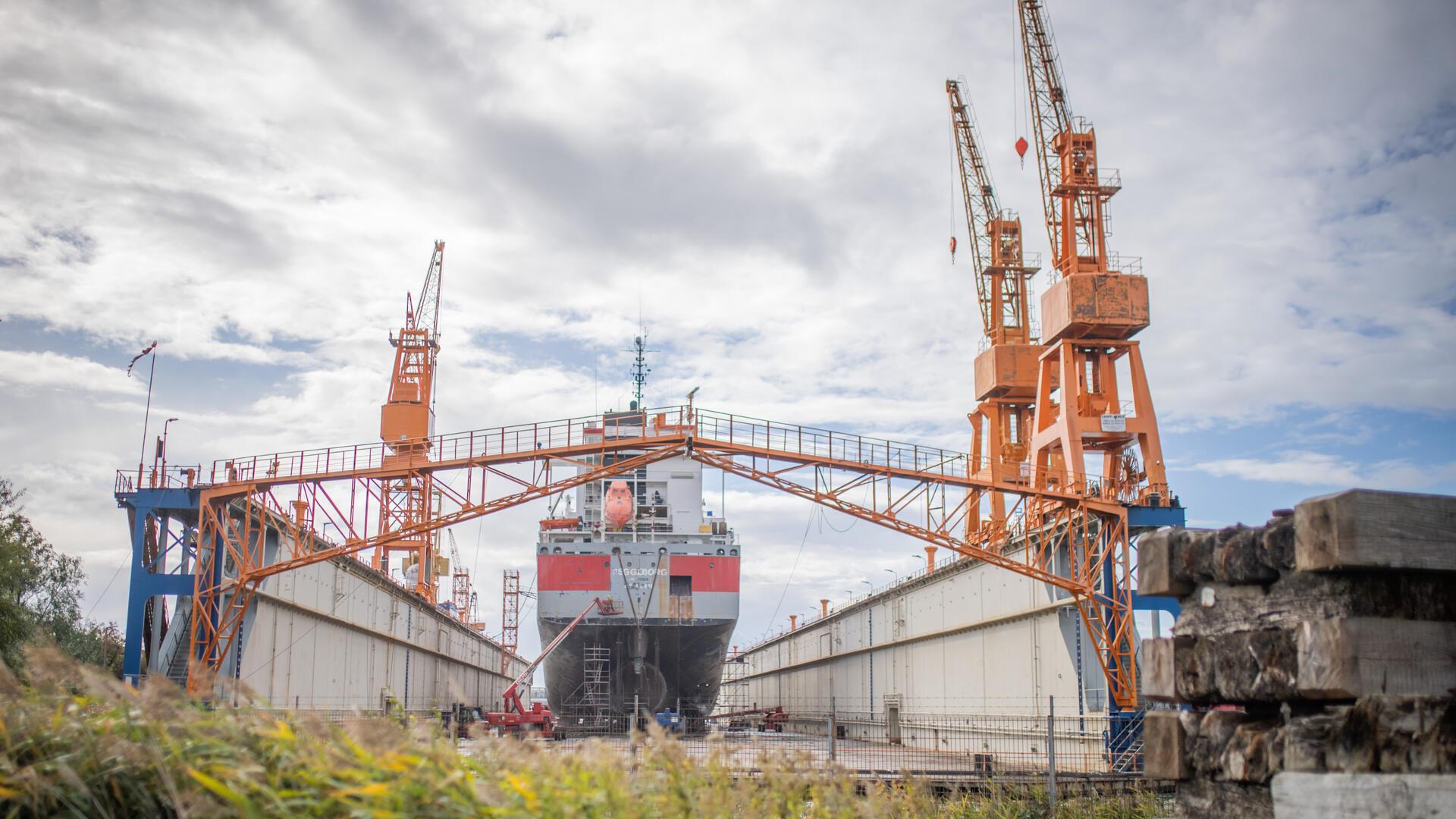 Schiff im Dock