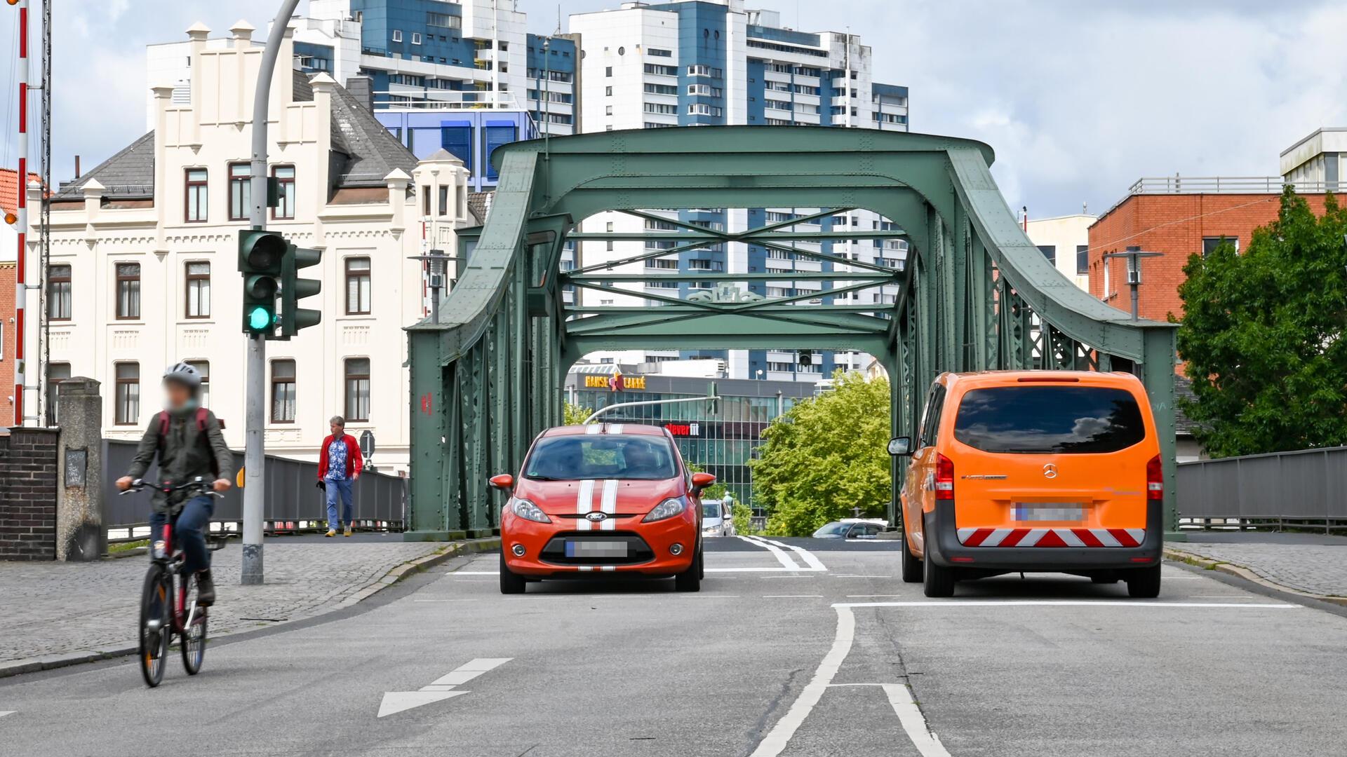 Die Alte Geestebrücke ist wieder frei