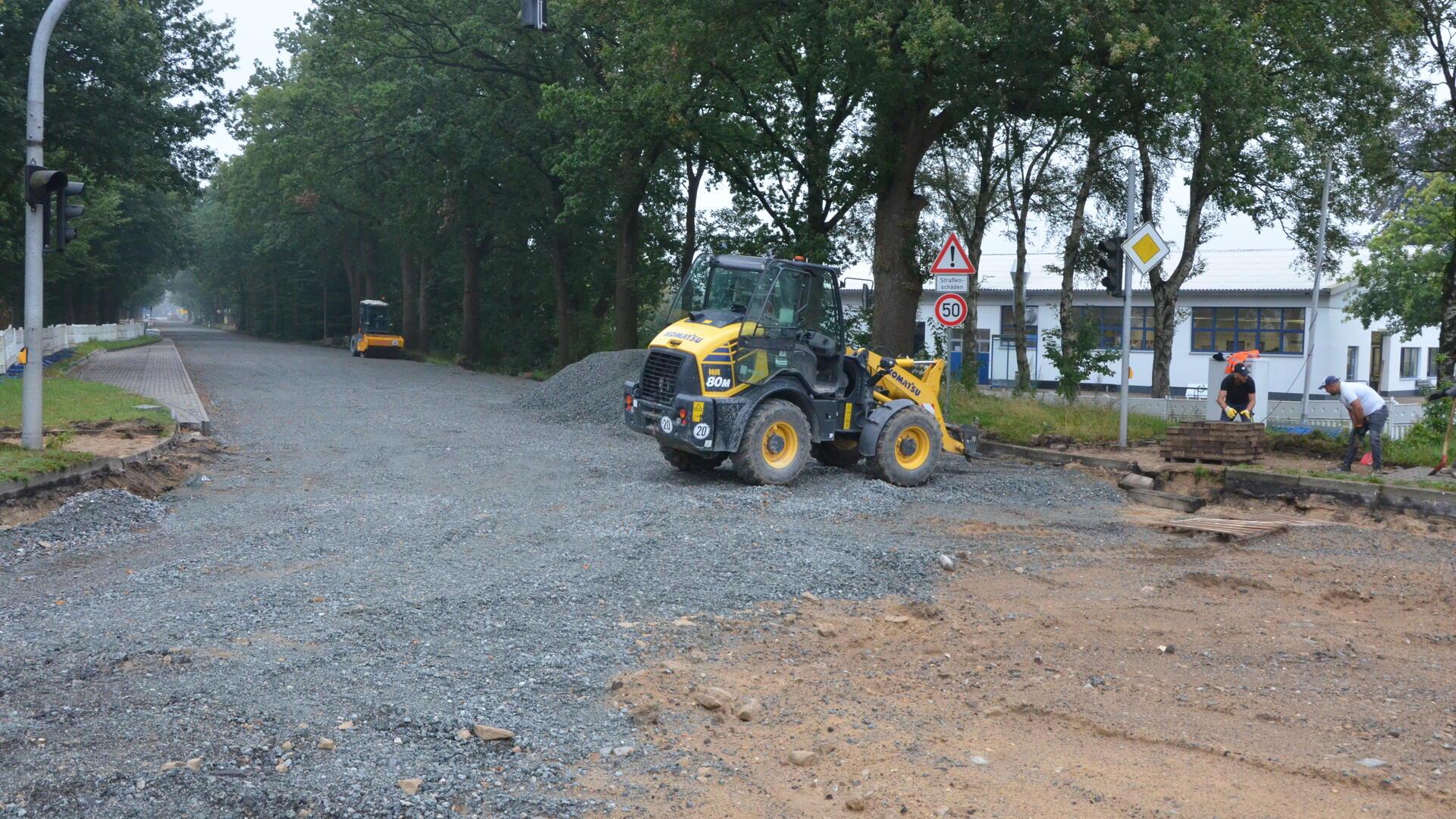 Bis Ende November wird noch an der Wesermünder Straße gearbeitet. Auch hier müssen die Autofahrer Umwege fahren.