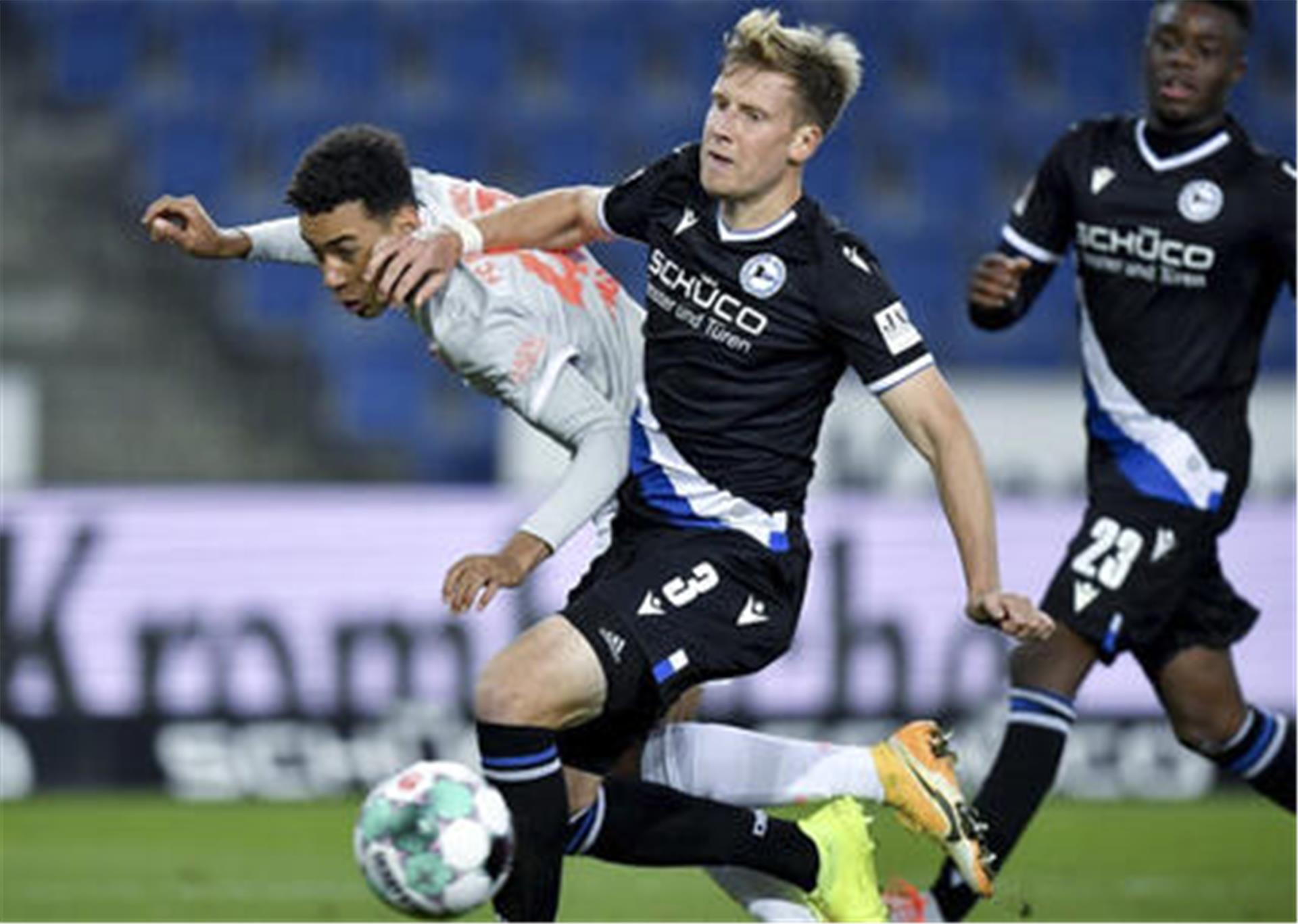 Brian Behrendt noch im Trikot von Arminia Bielefeld. 