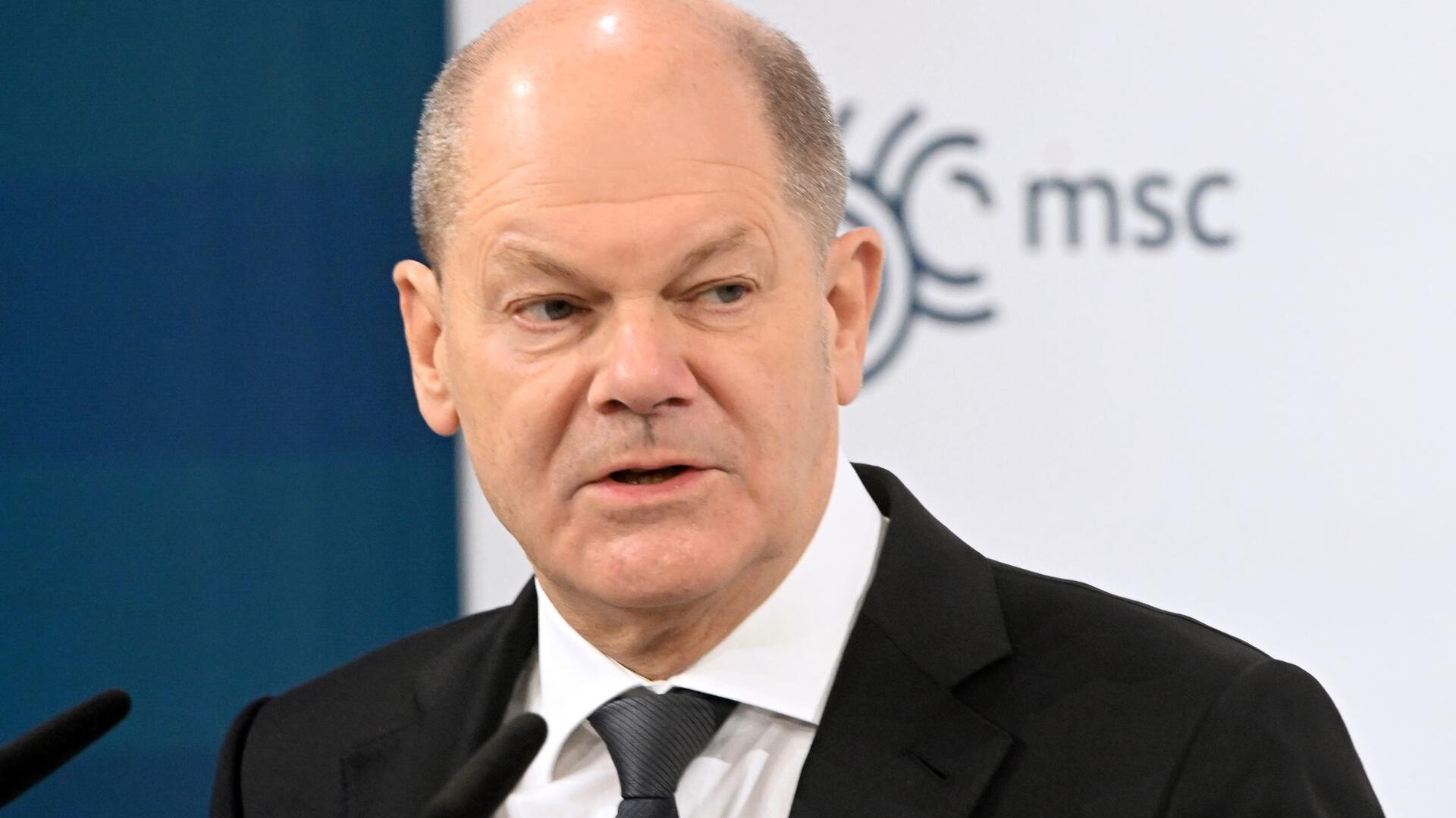 Bundeskanzler Olaf Scholz (SPD) spricht während der 60. Münchner Sicherheitskonferenz).