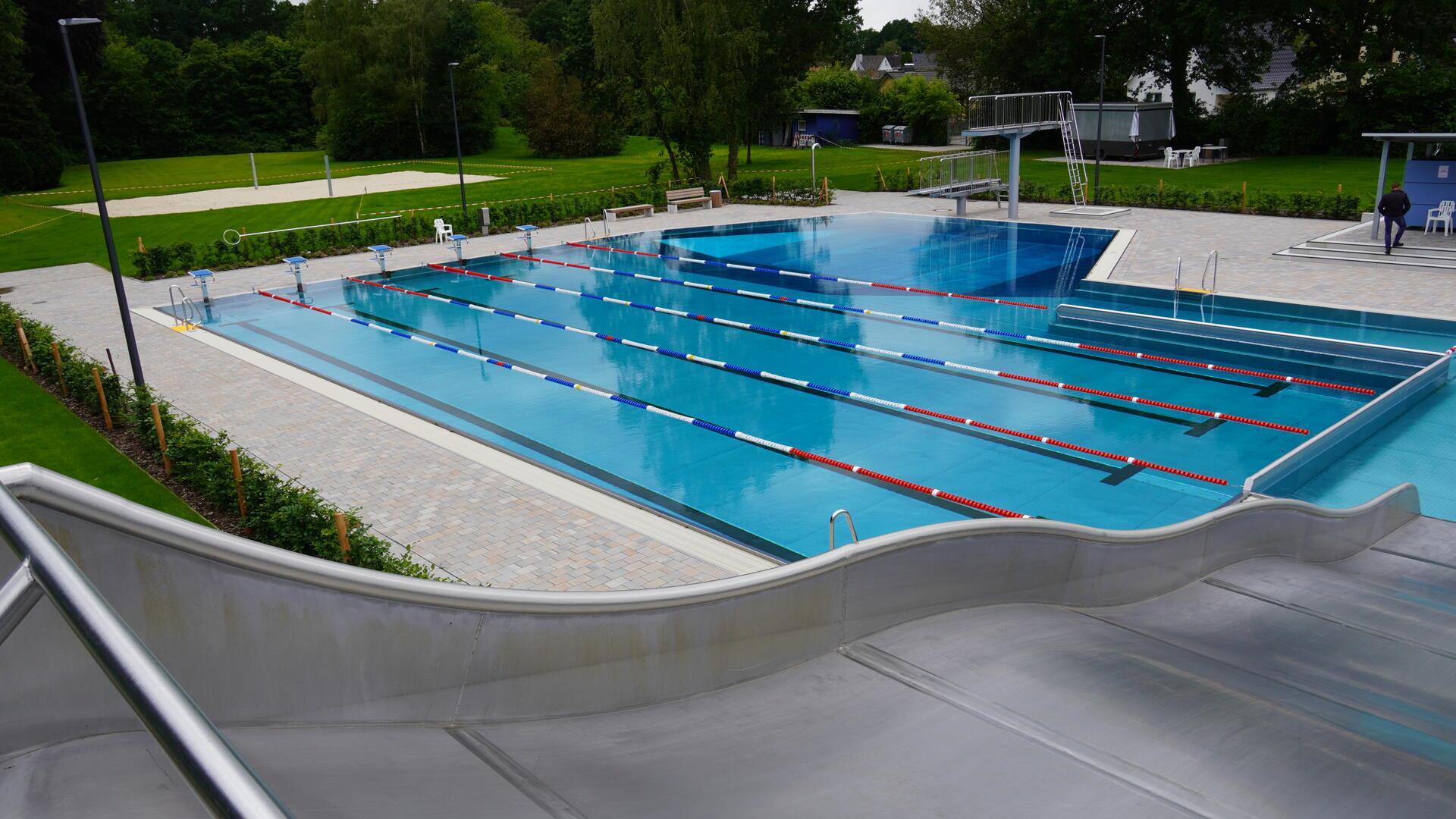 Das Bremervörder Freibad musste wegen erneuter technischer Probleme auch am Montag geschlossen bleiben. Ob am Dienstag gebadet werden kann, entscheidet sich kurzfristig