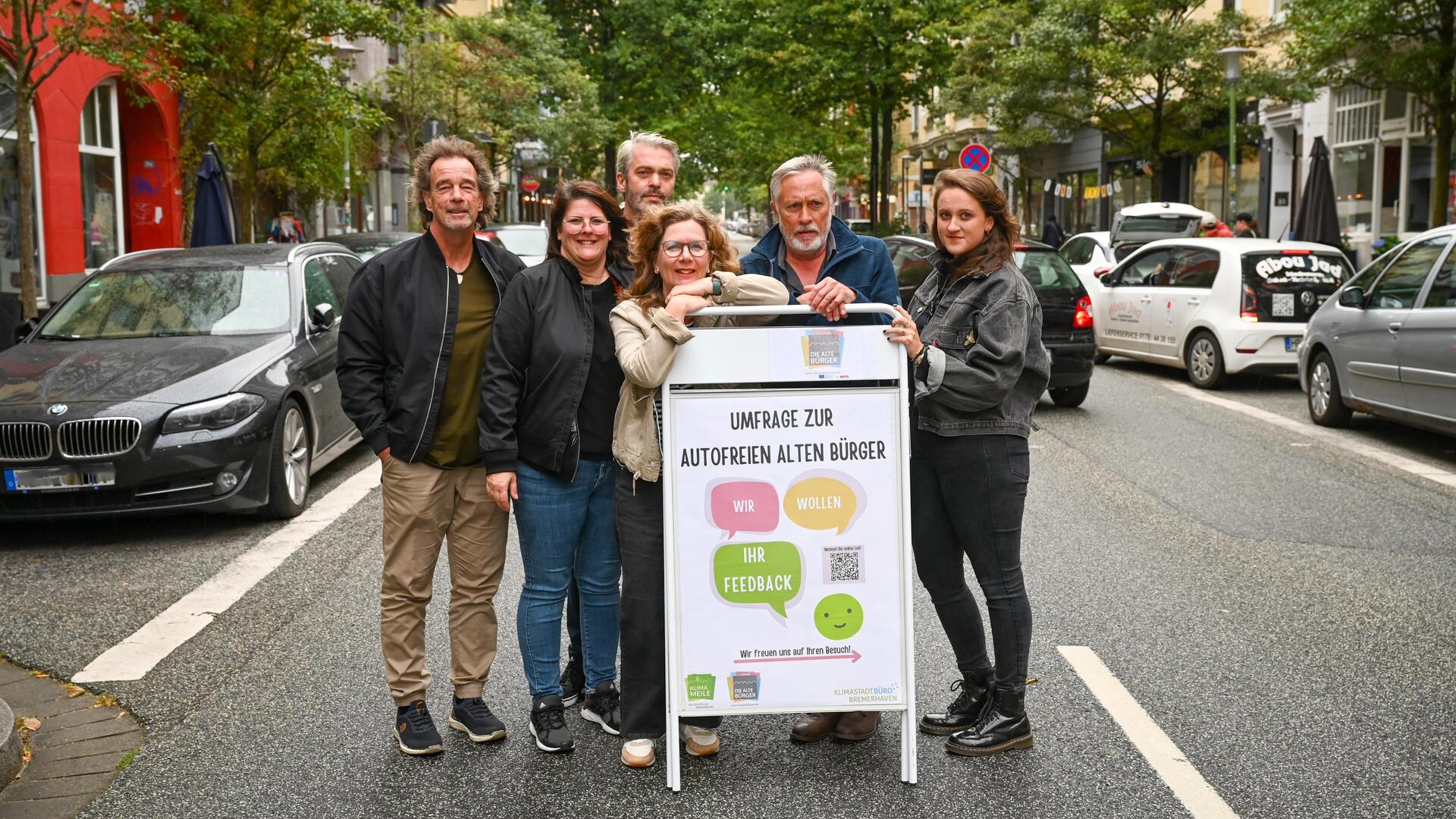 Das Verkehrslabor begleitet die Umfrage (von links): Thomas Krüger, Stepha Krämer, Mike Heilmann, Heike Bülken, Jens Rillke und Marie Garms.