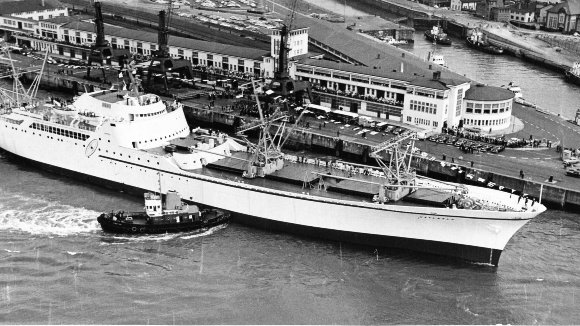 Das erste atomgetriebene Handelsschiff der Welt, die „Savannah“, machte am 18. Juni 1964 an der Columbuskaje fest. Bremerhaven war der erste europäische Hafen, den das Schiff angelaufen hat.