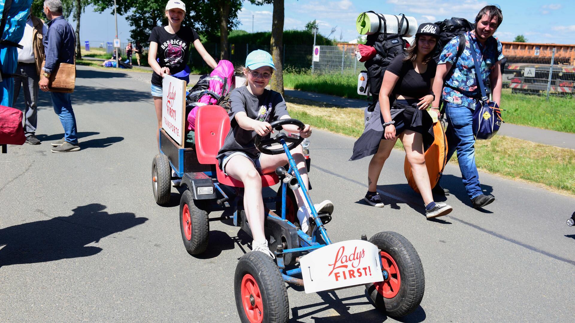 Das ist wohl der beste Service, den du dir beim Festival gönnen kannst.