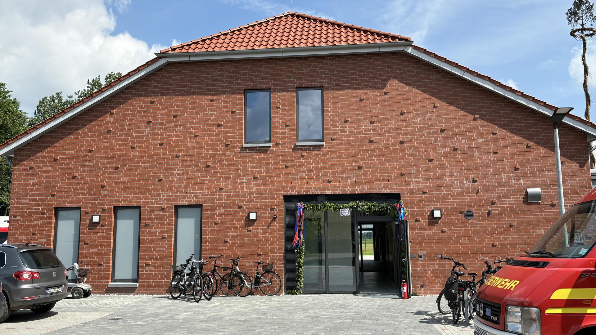 Das neue Feuerwehrhaus und Dorfgemeinschaftszentrum in Donnern.