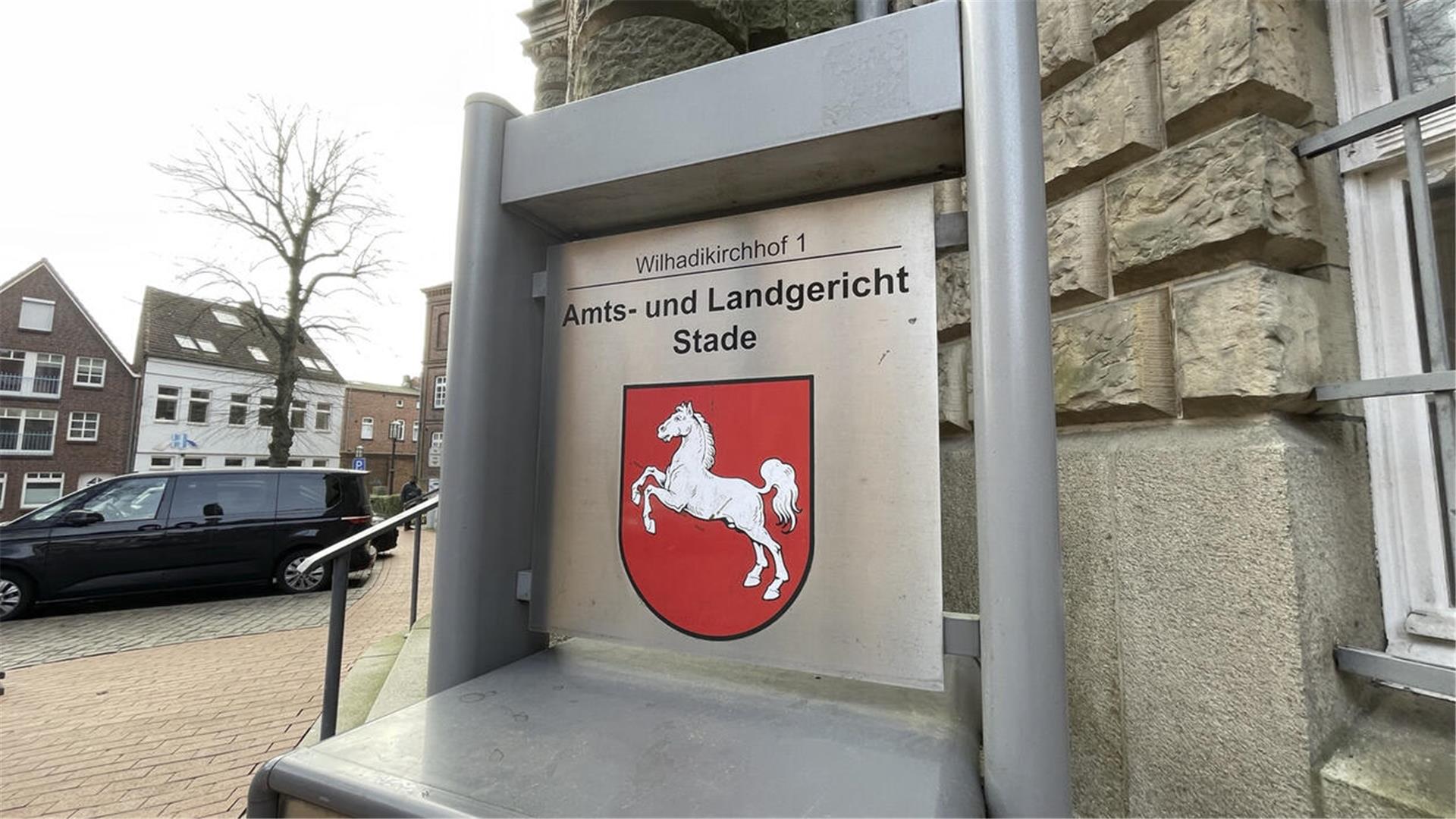 Der 74-jährige Mann aus der Gemeinde Gnarrenburg hat gegen das Urteil des Landgerichtes Stade Revision eingelegt.