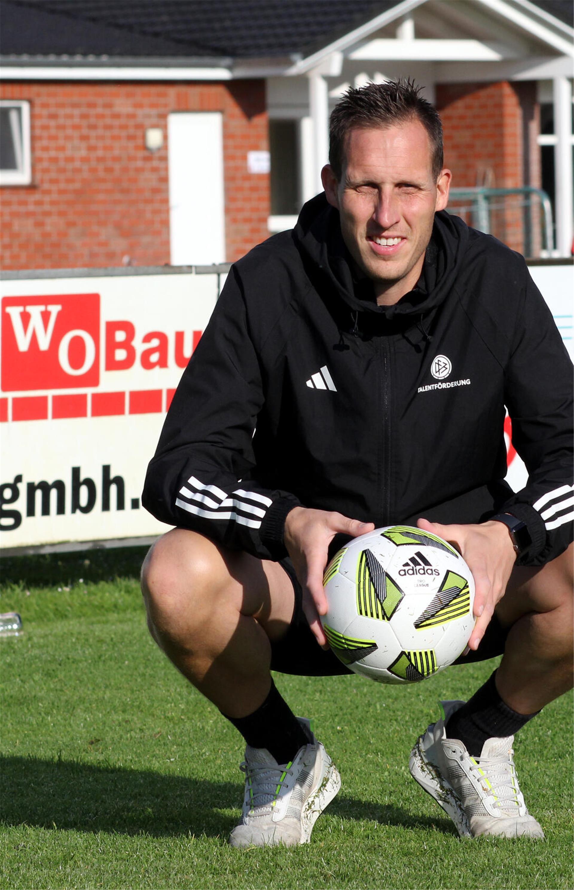 Der Bremervörder Hendrik Lemke trainiert ab 1. August die Torhüterinnen von Frauen-Bundesligist SV Werder Bremen.