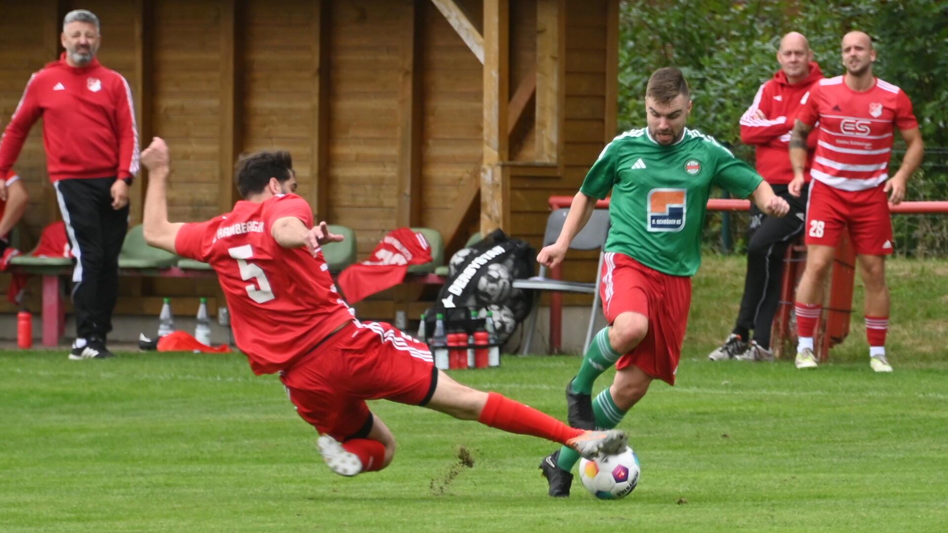 Der Bremervörder SC, hier mit Lukas Hincke (re.), will in Ritterhude punkten.