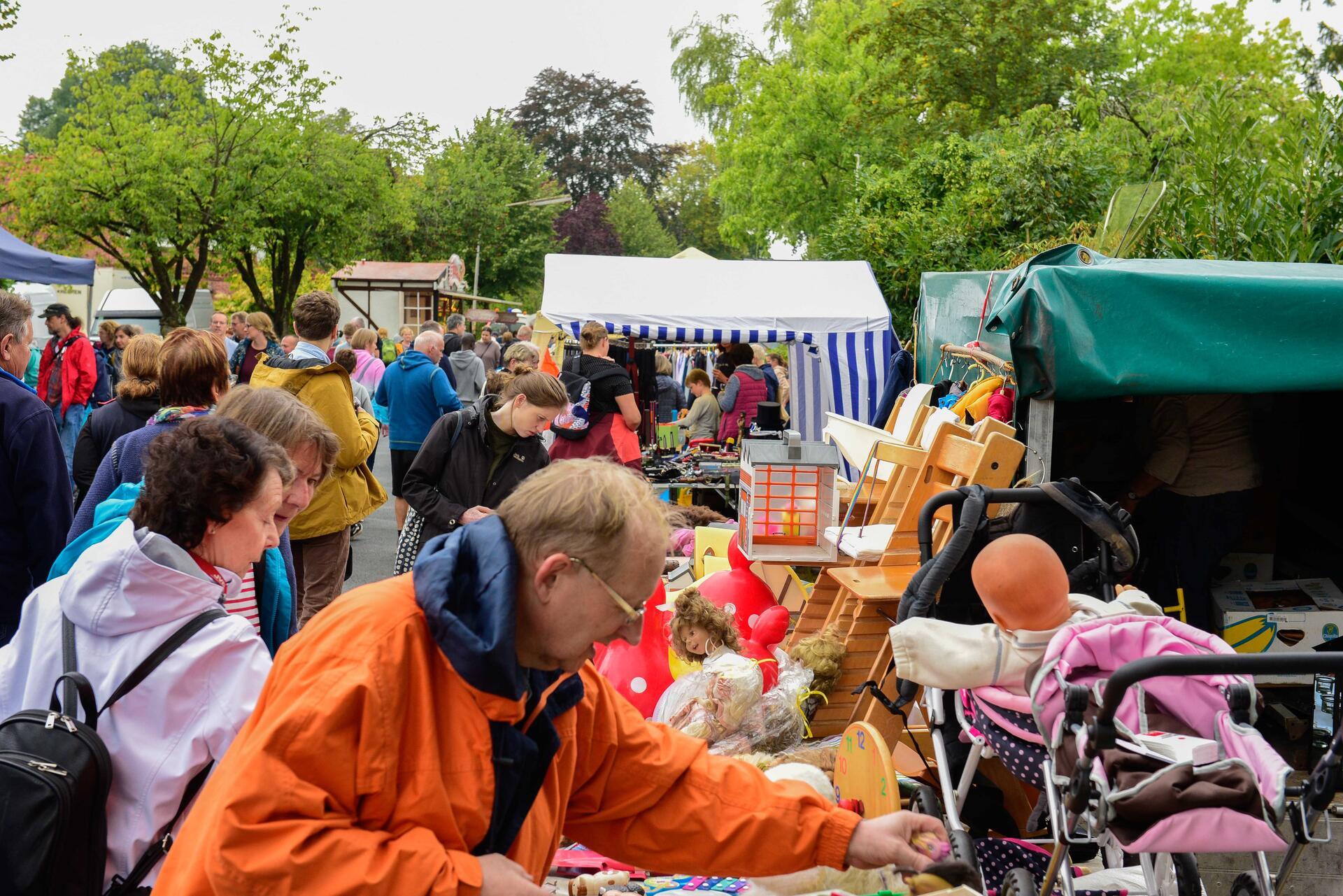 Der Flohmarkt in Lauenbrück ist traditionell gut besucht.