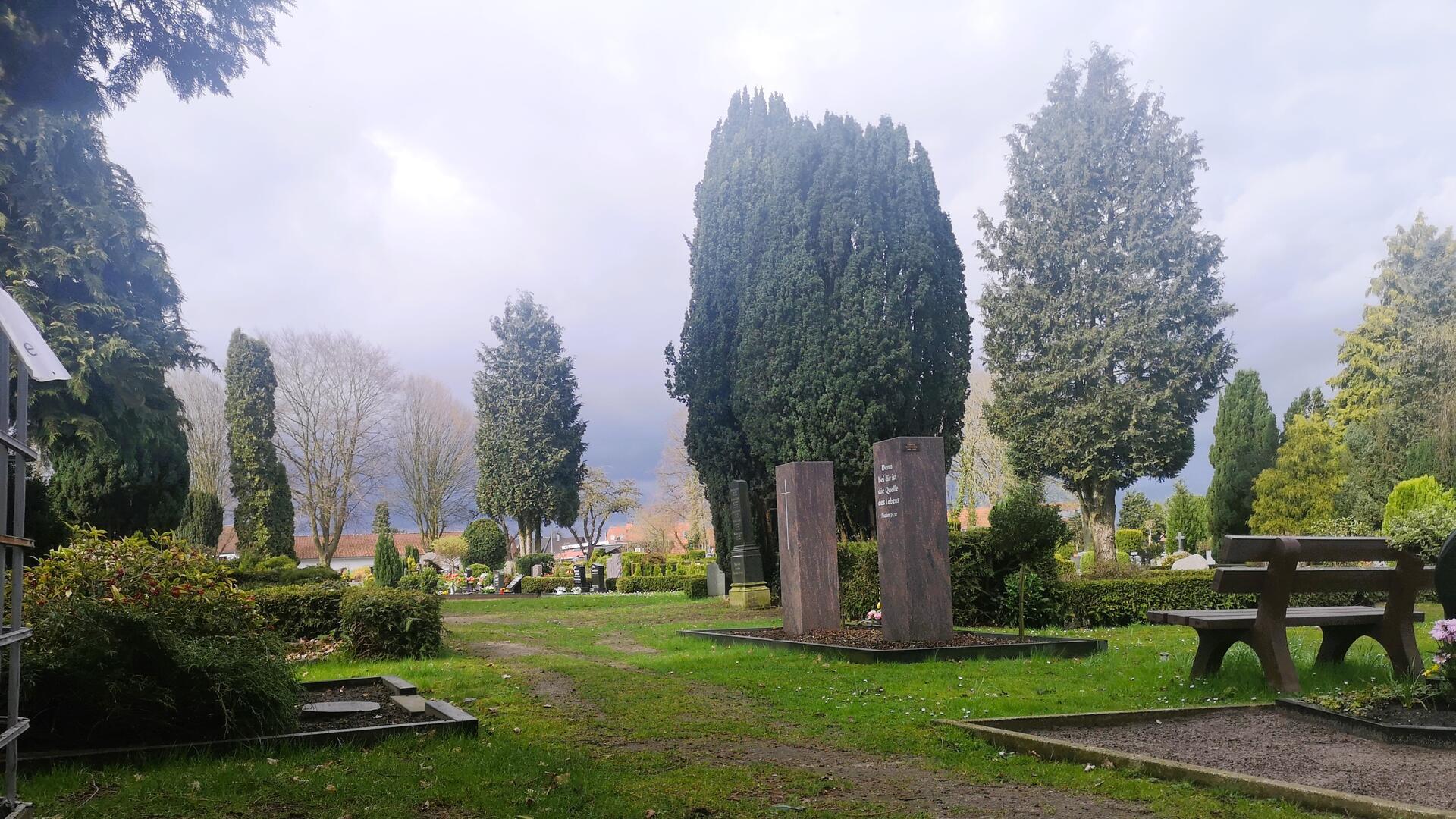 Der Gnarrenburger Friedhof ist das Ziel der Führung am 11. August. 