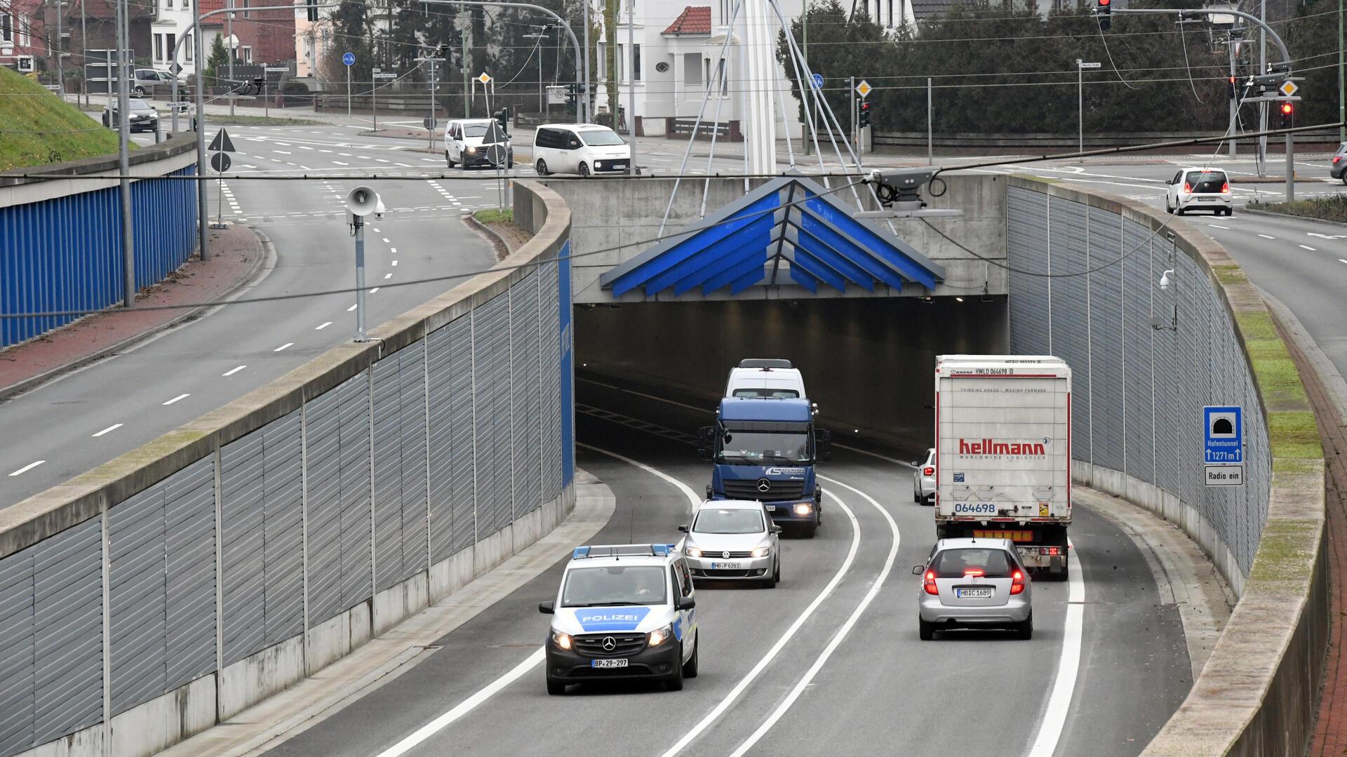 Der Hafentunnel war am Sonntag für mehrere Stunden gesperrt.