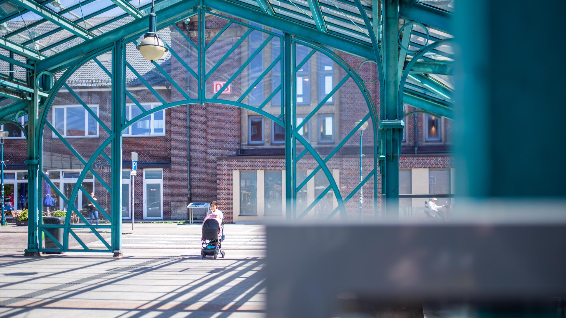 Der Hauptbahnhof in Bremerhaven. 