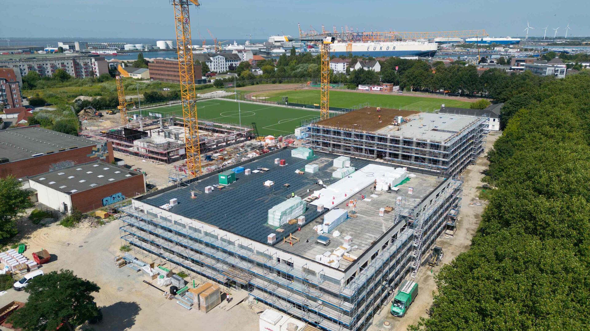 Luftaufnahme der Neuen Oberschule Lehe im September 2024