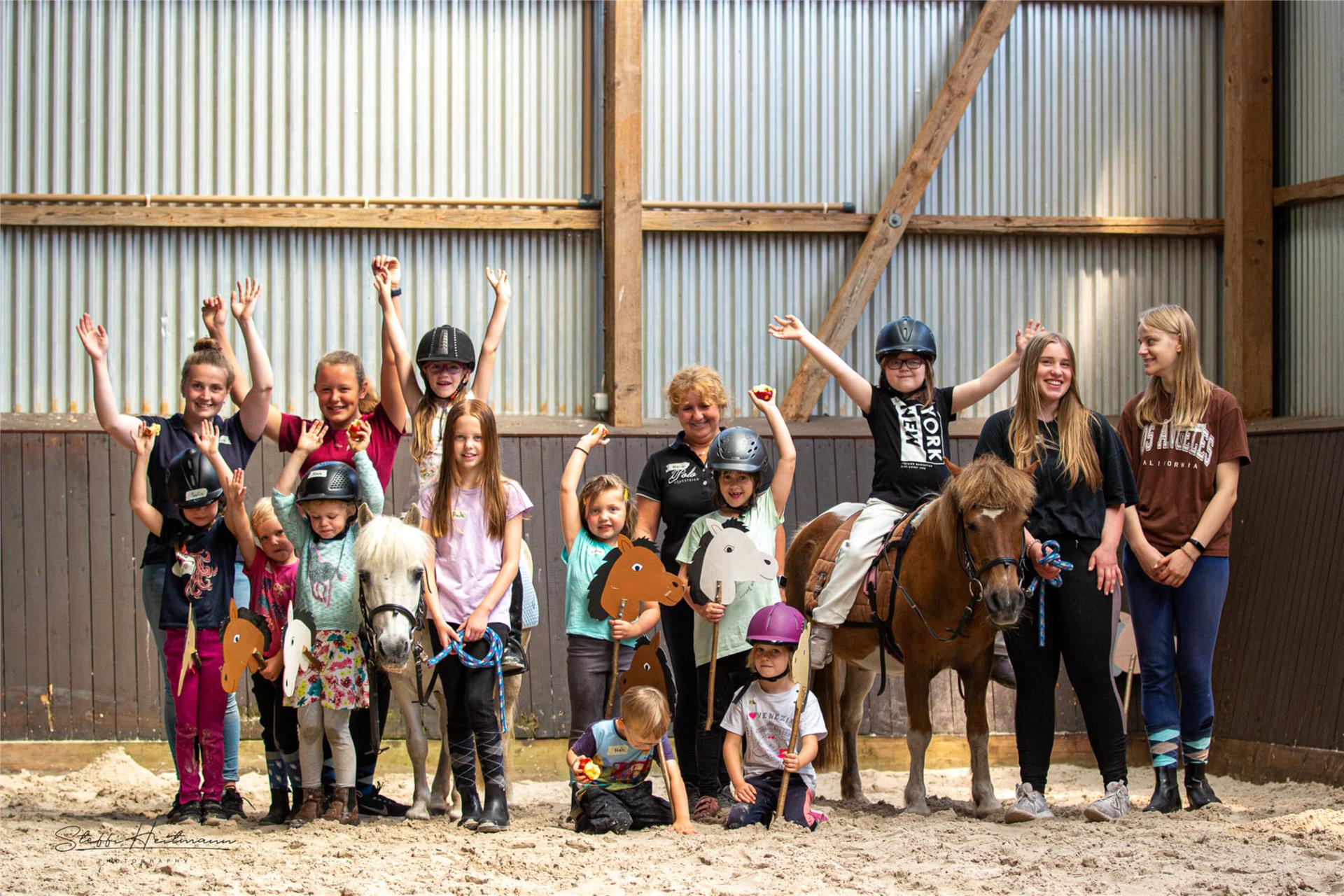 Der Reitverein Tarmstedt veranstaltet vom 8. bis 10. Juli eine Ferienspaßaktion unter dem Titel „Abenteuer auf dem Reiterhof“. Anmeldungen sind ab sofort möglich.