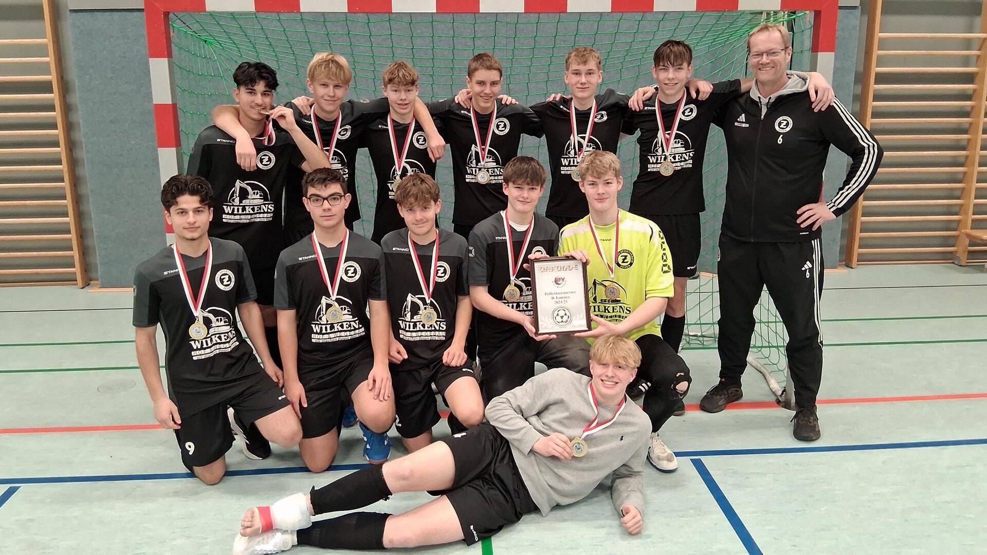 Der TuS Zeven holte in Gnarrenburg den U17-Hallenkreismeistertitel.