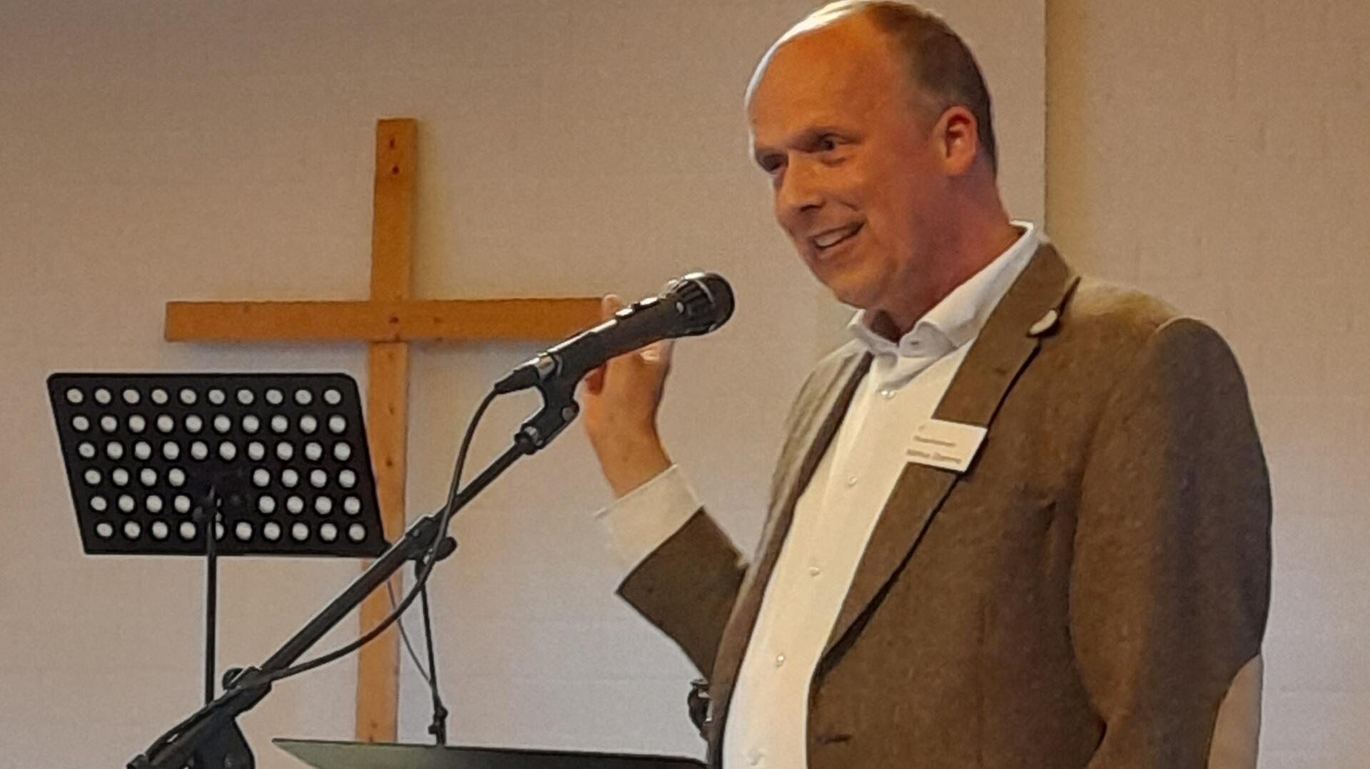 Der Vorsitzende der Synode, Pastor Markus Stamme.