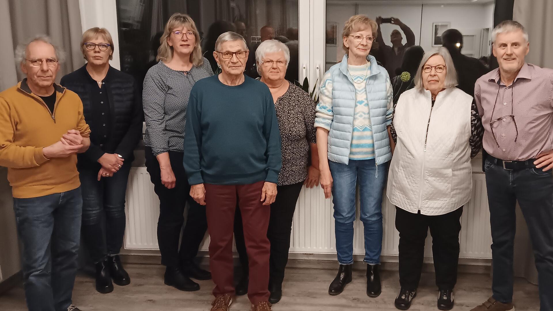 Der Vorstand des Nartumer Mühlen- und Heimatvereins (von links): Georg Lang (Vorsitzender), Birgit Grabau (scheidende Kassenwartin), Silvia Schierholz (neue Schriftwartin), Peter Fritsche (Bäckermeister), Edith Fritsche (Festausschuss) , Elisabeth Hesse (2. Vorsitzende), Birgit Hommes (Beirat), Eckhard Itzek (scheidender Schriftwart).