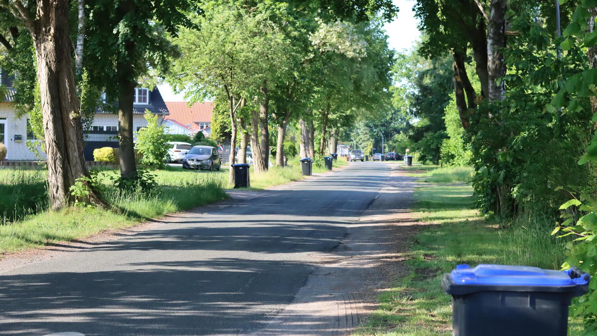 Der Weidedamm in Tarmstedt soll einen Regenwasserkanal bekommen. Die Anlieger sollen sich anteilig an den Kosten beteiligen.