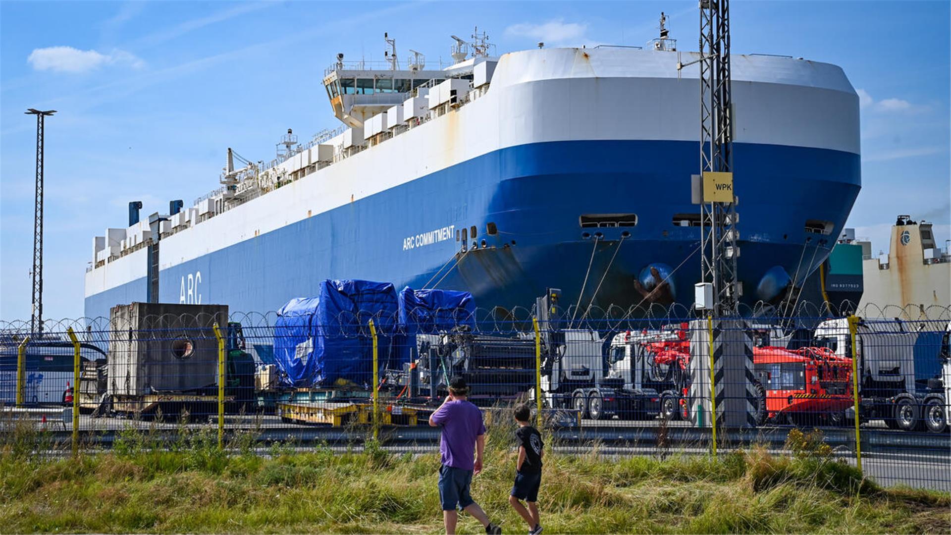 Die "Arc Commitment" durfte den Hafen wieder verlassen.