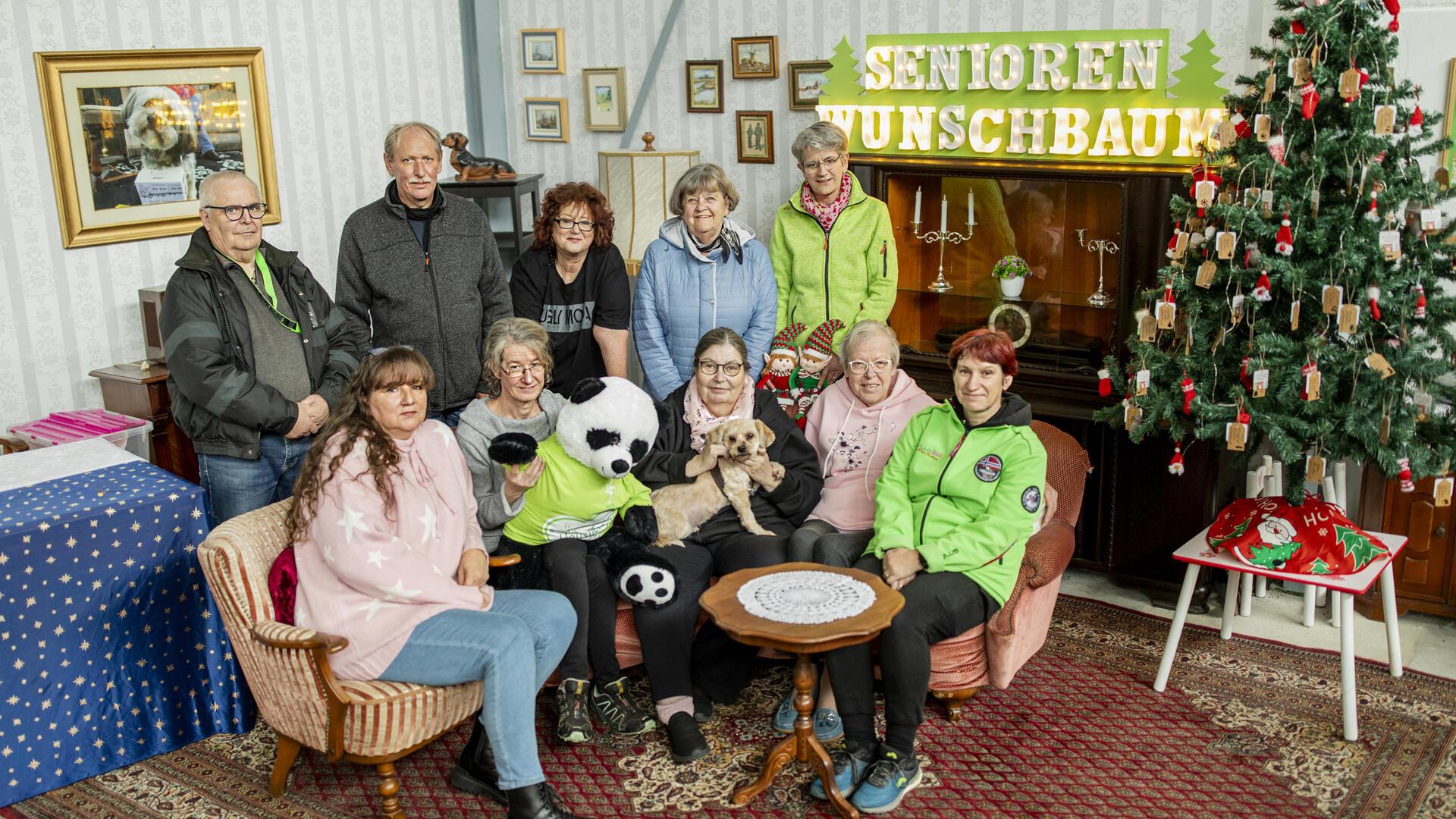 Die Bremerhavener Haustier e.V. stellt auch dieses Jahr wieder ihren Tierflohmarkt auf die Beine. Es gibt auch einen Wunsch Weihnachtsbaum.