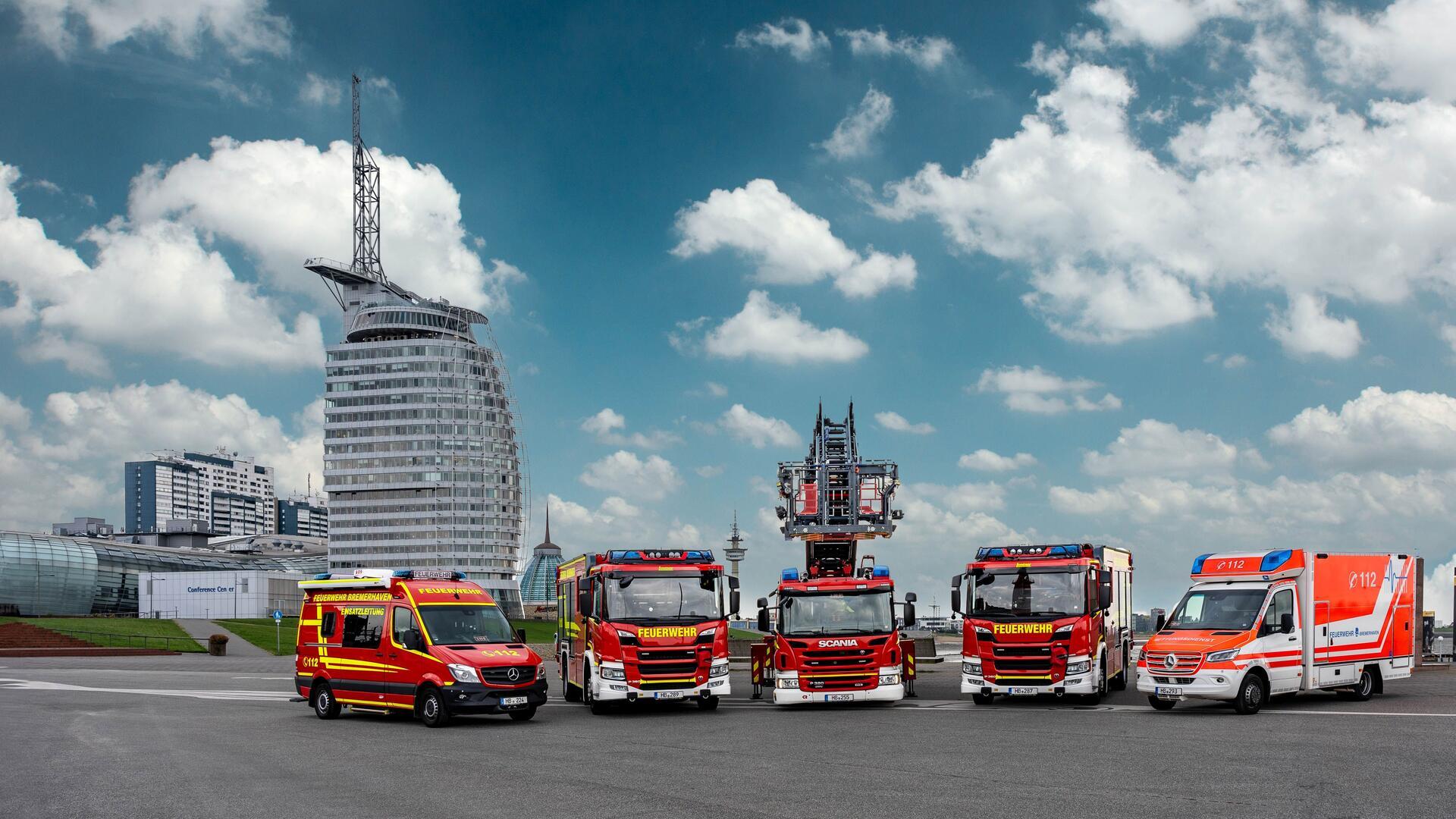 Die Feuerwehr Bremerhaven hatte am Sonnabend gut zu tun - wurde aber auch vom THW und von der Freiwilligen Feuerwehr gut unterstützt (Symbolbild)