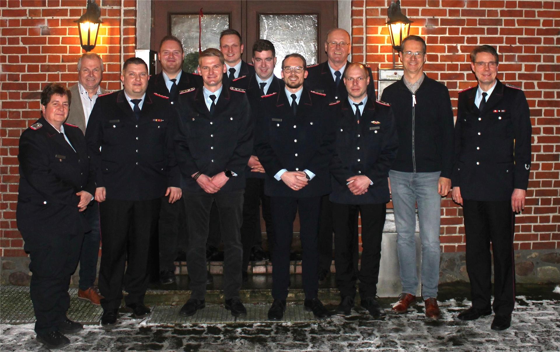 Die Freiwillige Feuerwehr Neu Eberdorf sprach unter anderem Beförderungen aus.