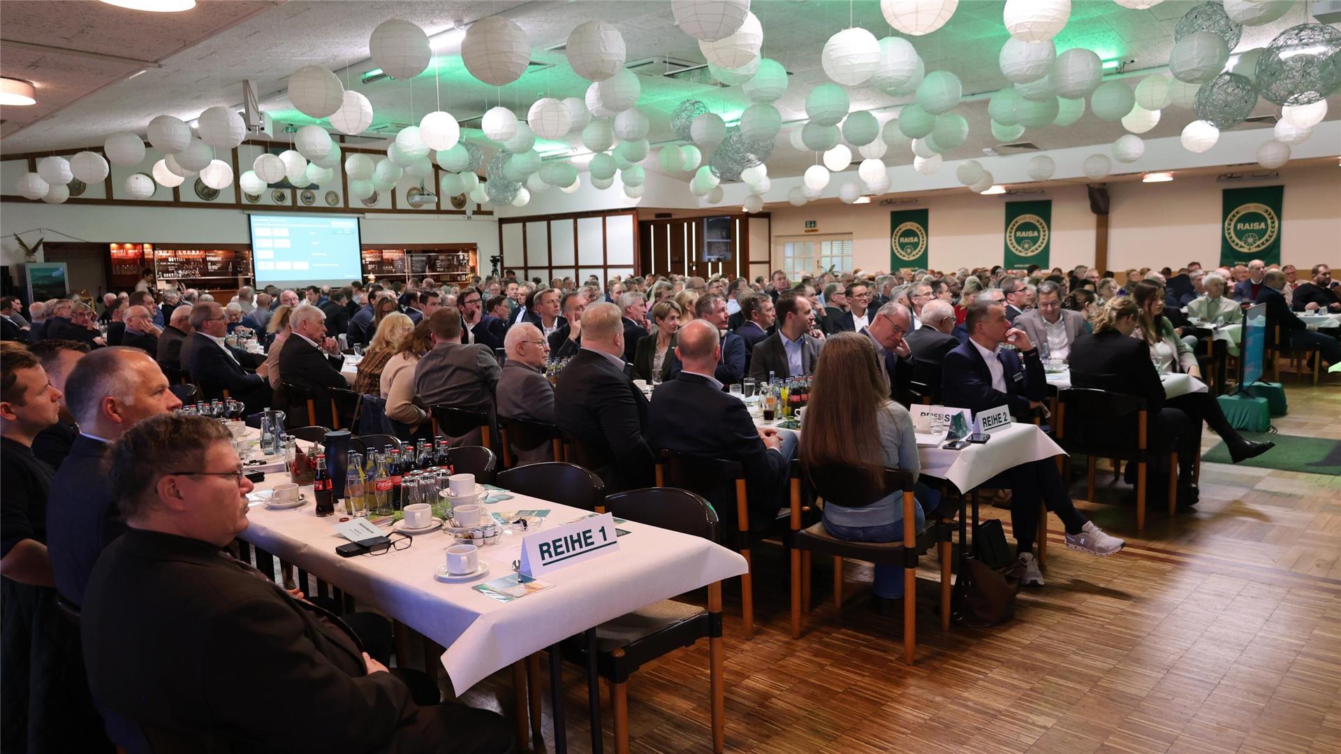 Die Generalversammlung RAISA eG in der Harsefelder Festhalle.