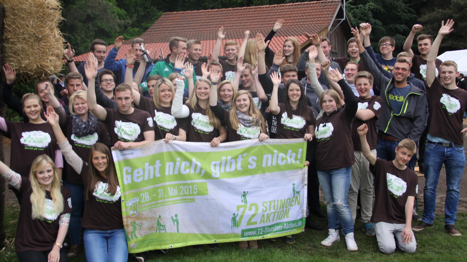 Die Landjugend Horstedt bei der 72-Stunden-Aktion, die schon wenige Monate nach der Gründung erstmals durchgeführt wurde.