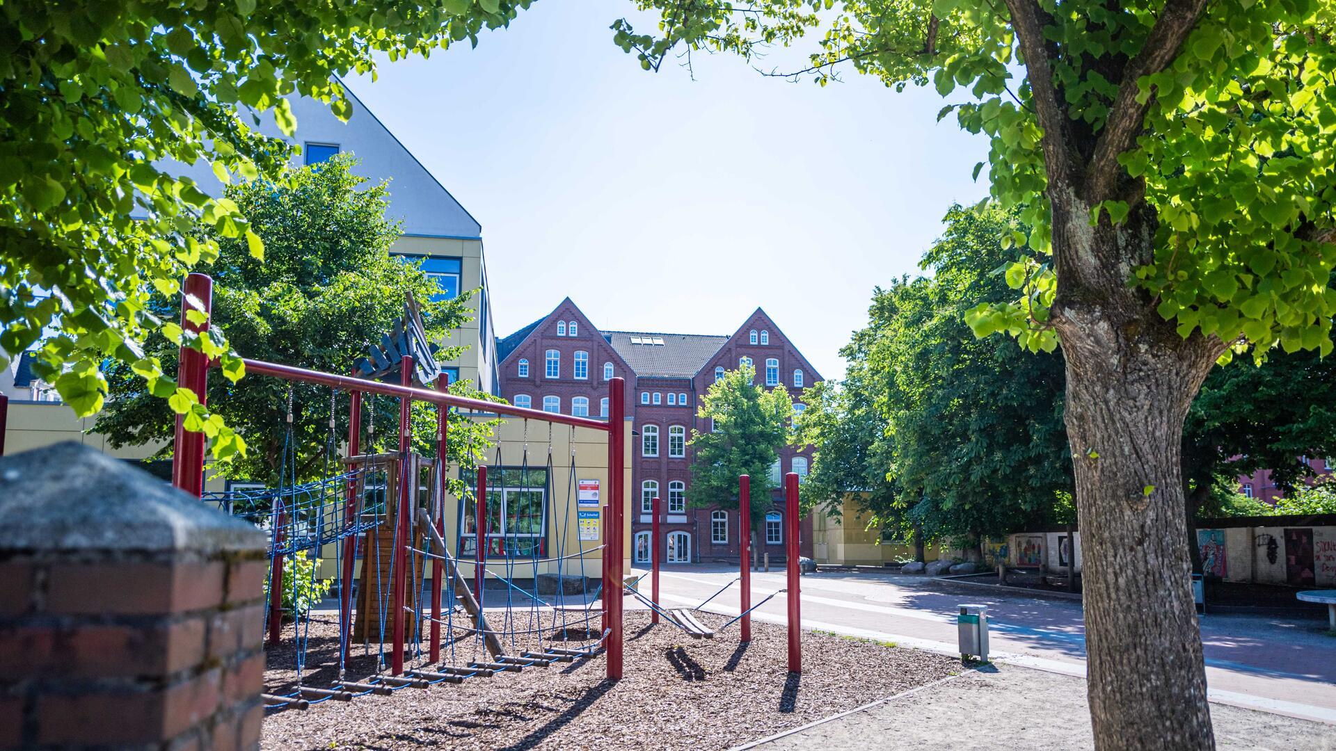 Außenansicht der Lutherschule in Bremerhaven-Lehe.