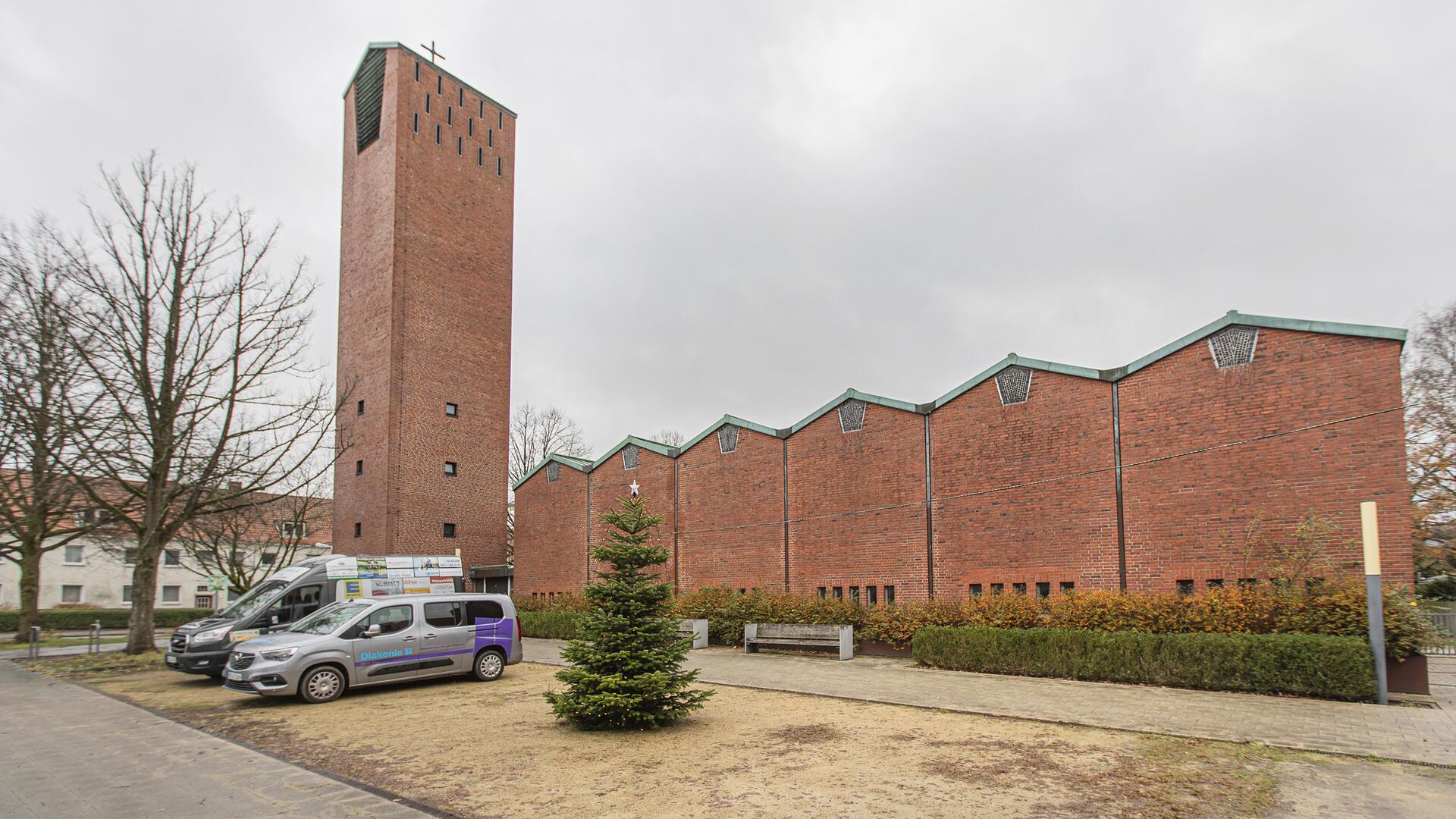 Die Matthäus-Kirche in der Schillerstraße 115 wird entwidmet.