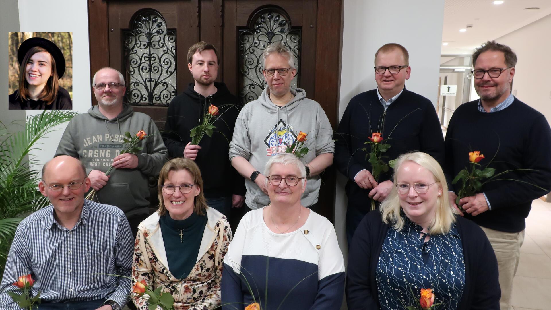 Die Mitglieder des neuen Kirchenvorstandes der St.-Viti-Kirchengemeinde Zeven: Jana Grotheer, Mario Will, Jan Grotheer, Oliver Naujoks, Manfred Klie, Markus Scheel (hinten, von links) sowie Johann Otten, Jutta Drögemüller-Frey, Ulrike Müller und Elke Hastedt (sitzend, von links).