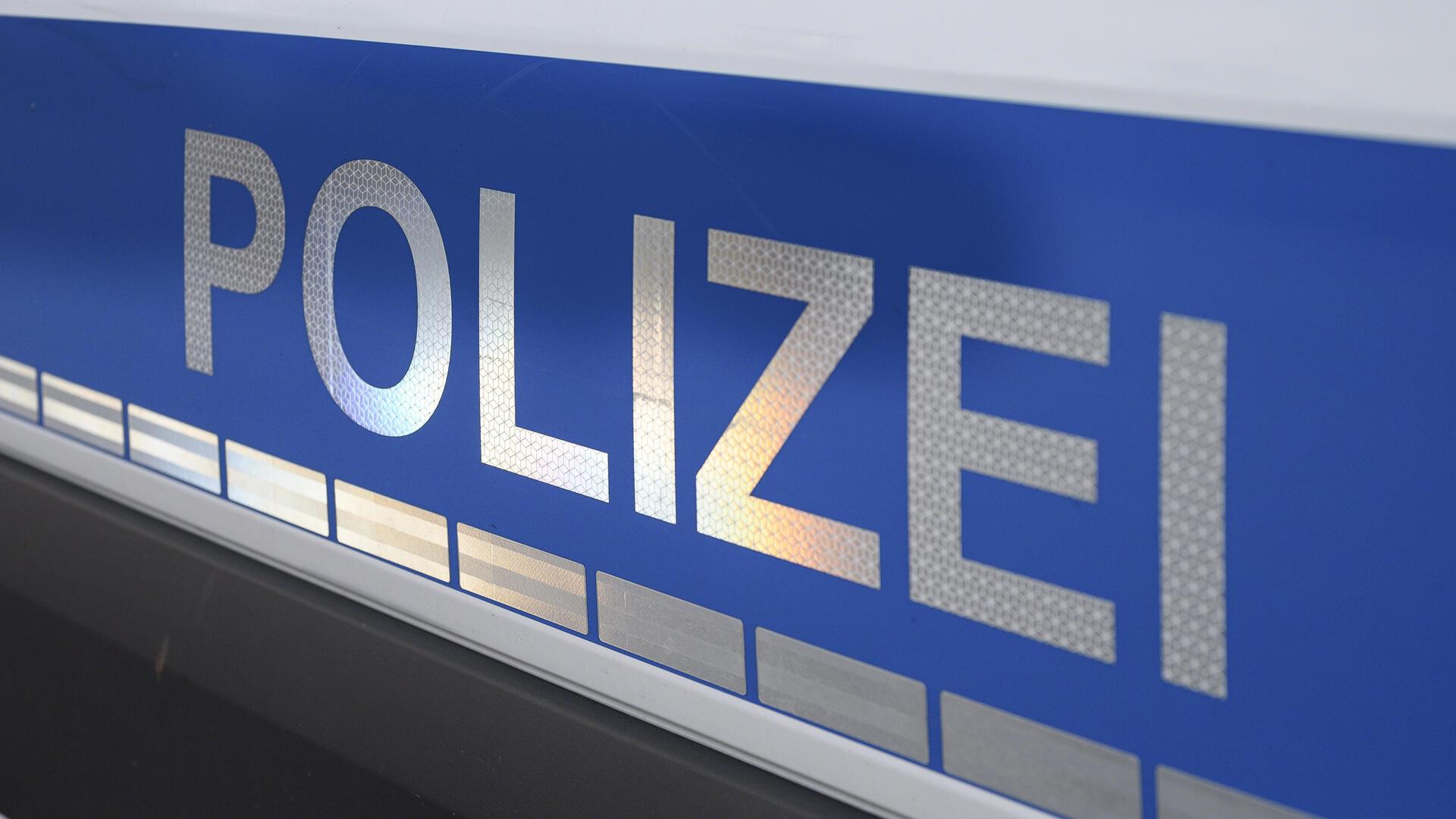 Die Polizei bittet um Hinweise von Zeugen.