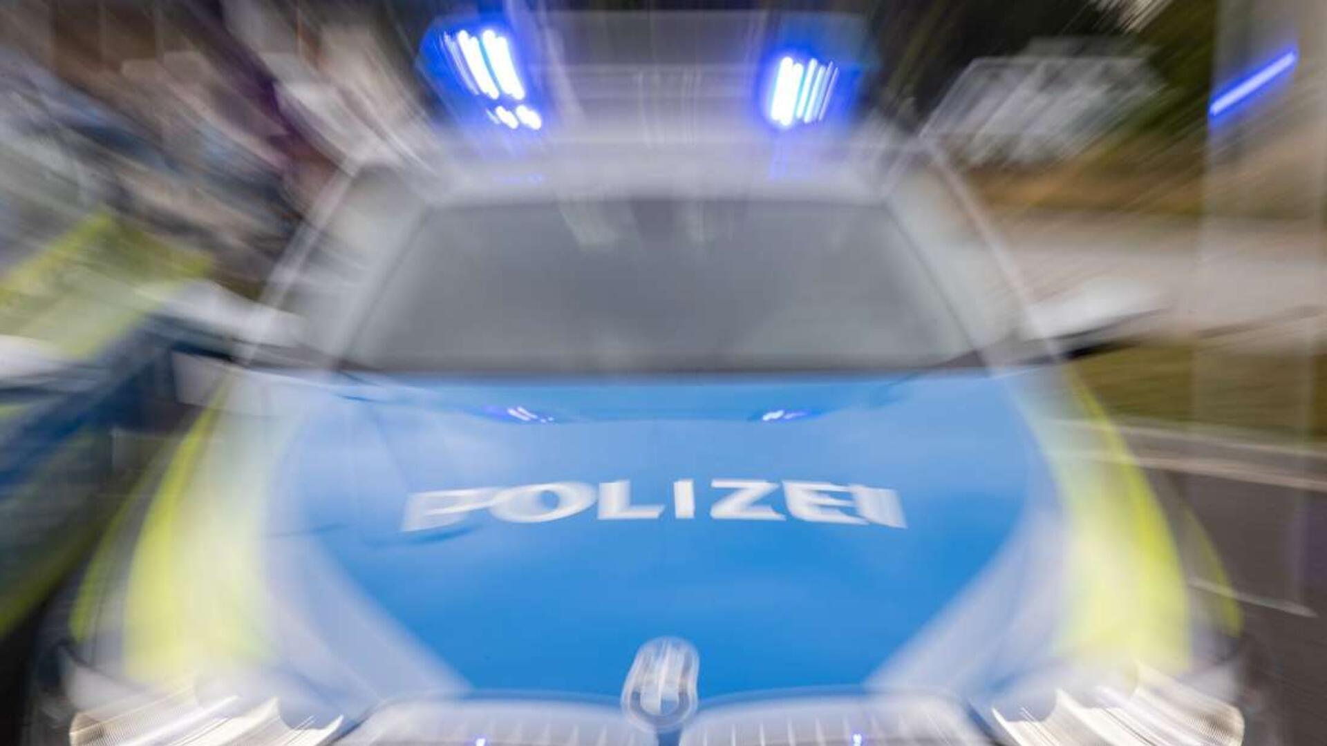 Die Polizei in Bremervörde hat einen 83-jährigen Rentner aus dem Verkehr gezogen, der betrunken mit dem Auto unterwegs war.