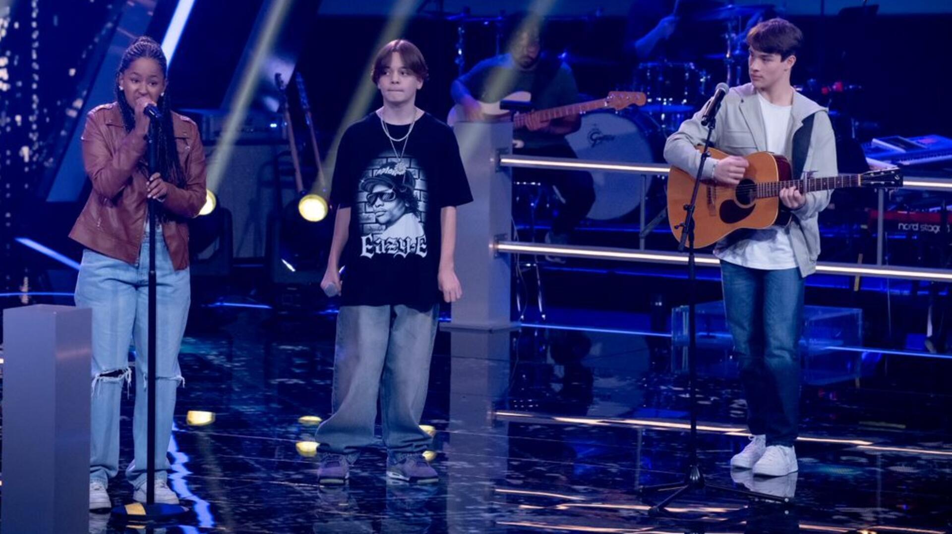 Die SAT1-Sendung „The Voice Kids“ geht am Freitagabend in die zweite Runde: Lilian, Kai und Linus singen gemeinsam eine abgewandelte Variante des Songs „Stan“ von Eminem und Dido. 